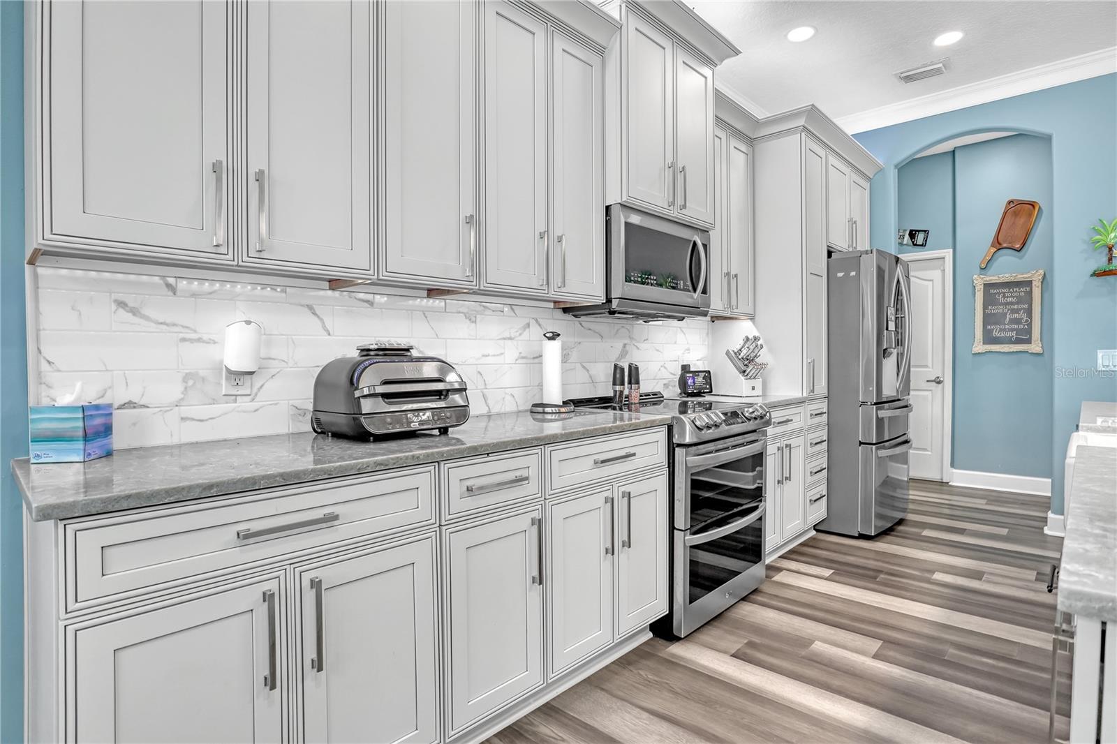 4372 FLETCHER LN