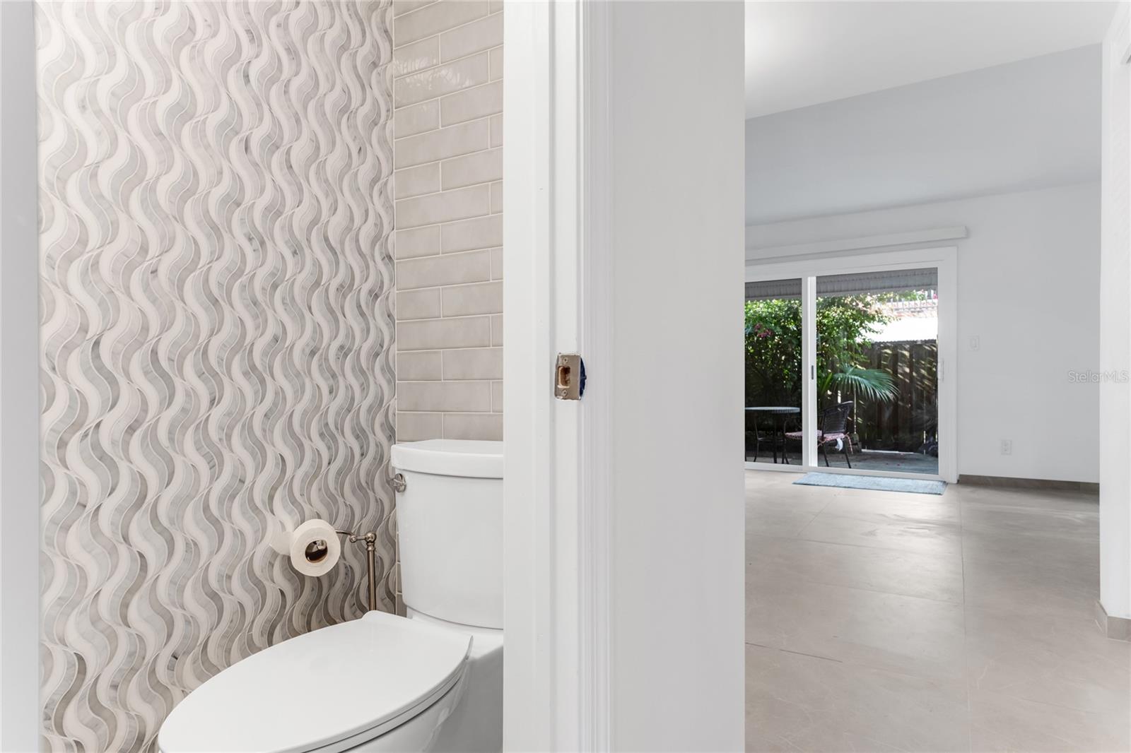 2200 S PALMETTO AVE #A050