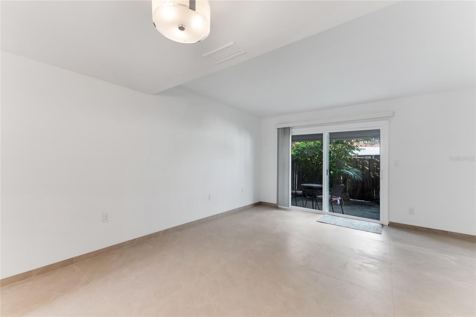 2200 S PALMETTO AVE #A050