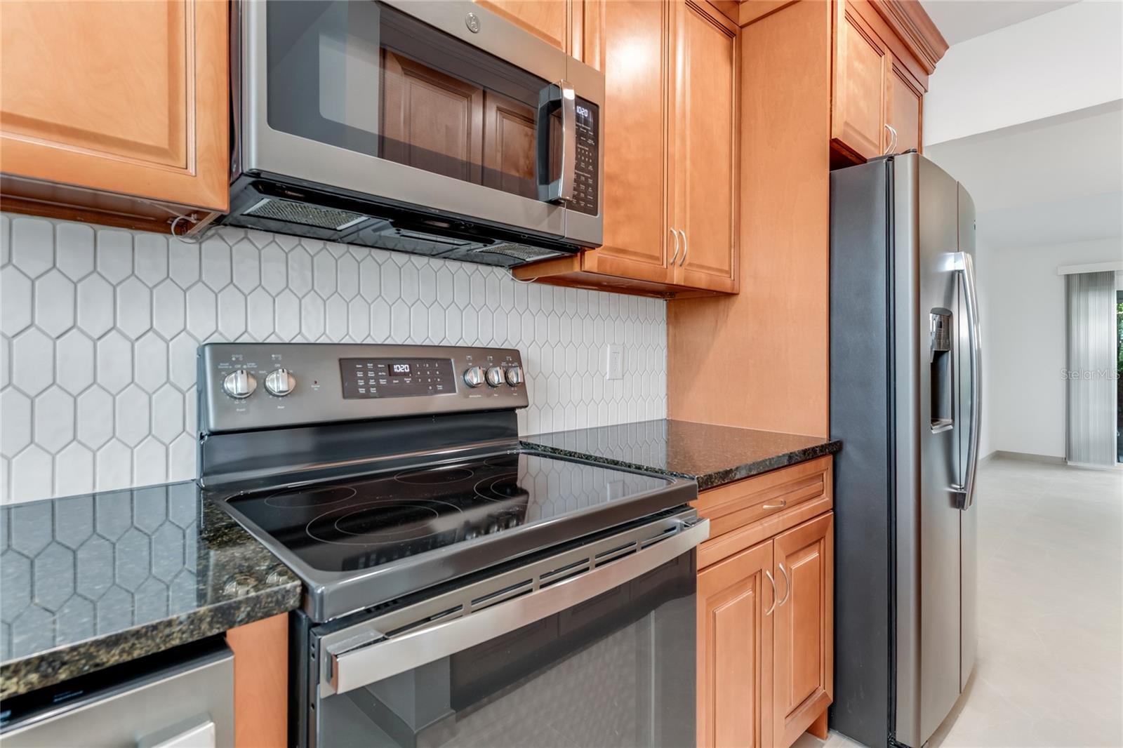 2200 S PALMETTO AVE #A050