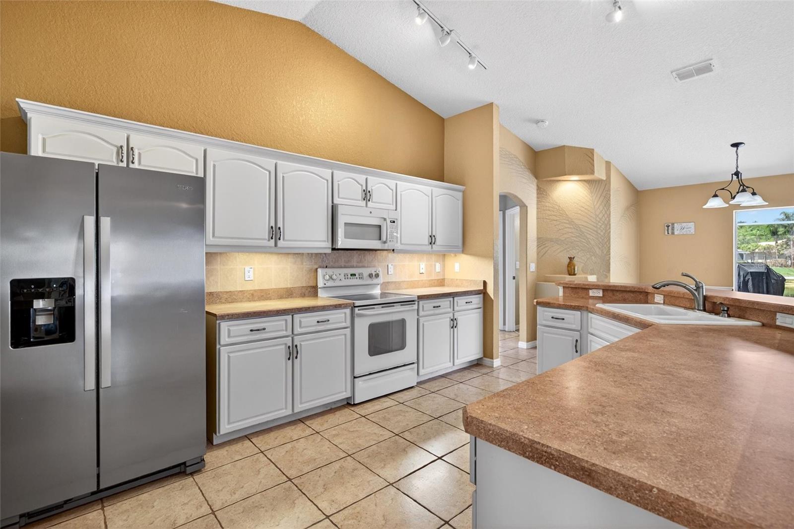 423 PHILLIPS CREEK LN