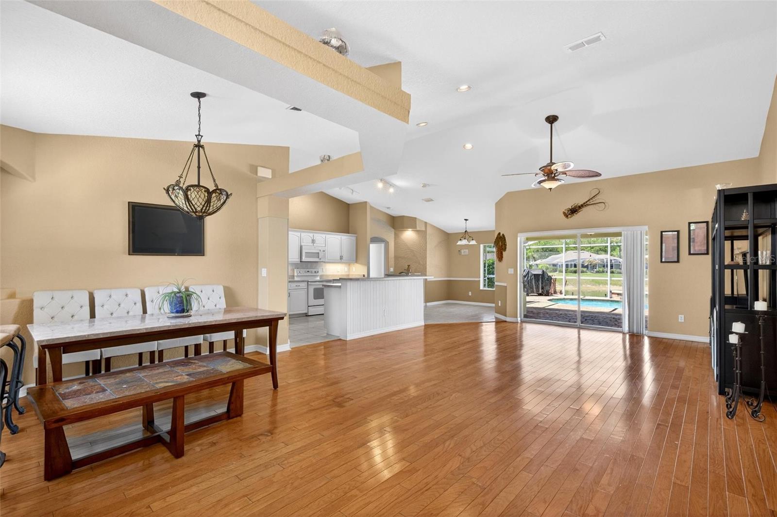 423 PHILLIPS CREEK LN