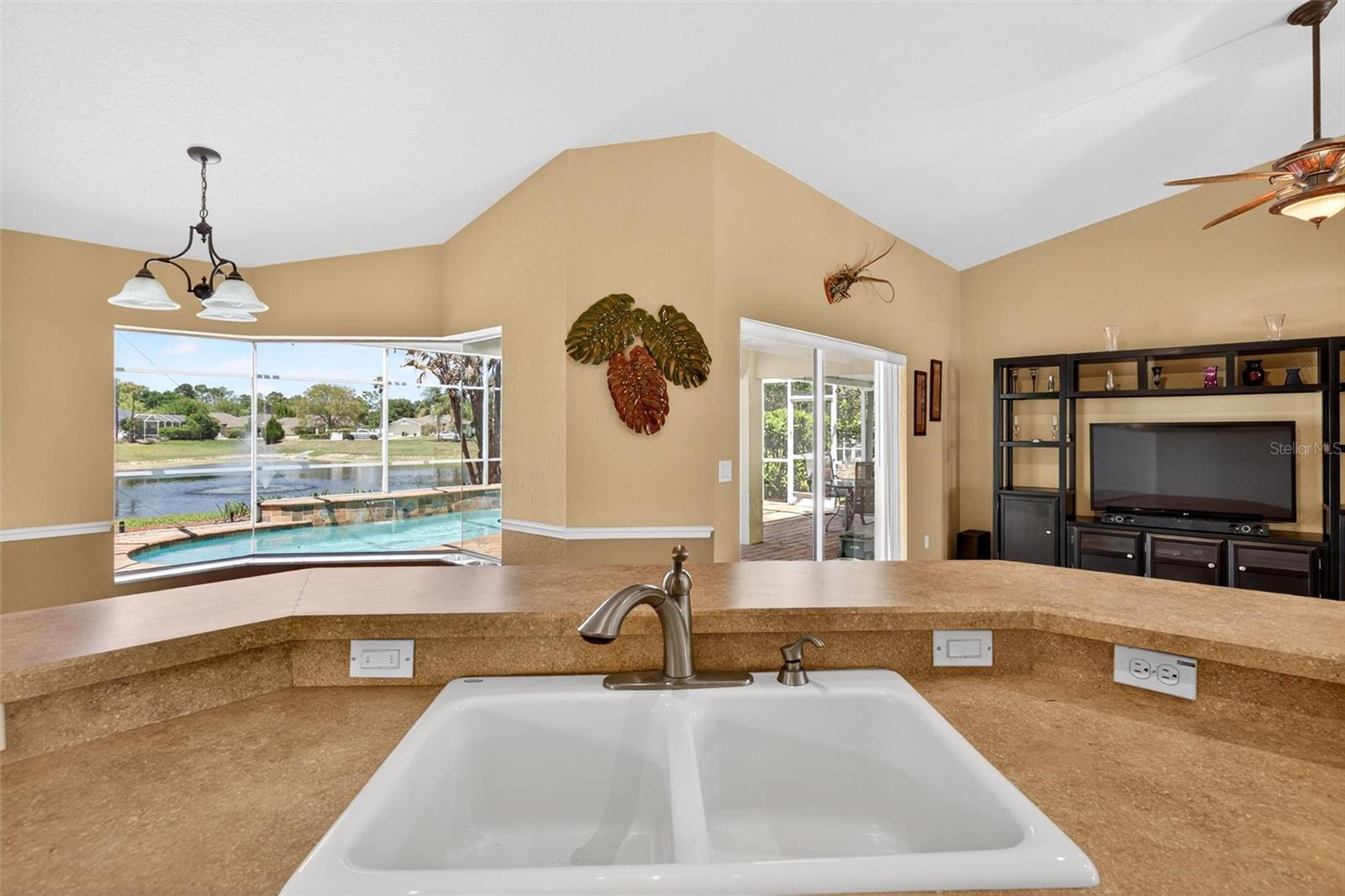 423 PHILLIPS CREEK LN