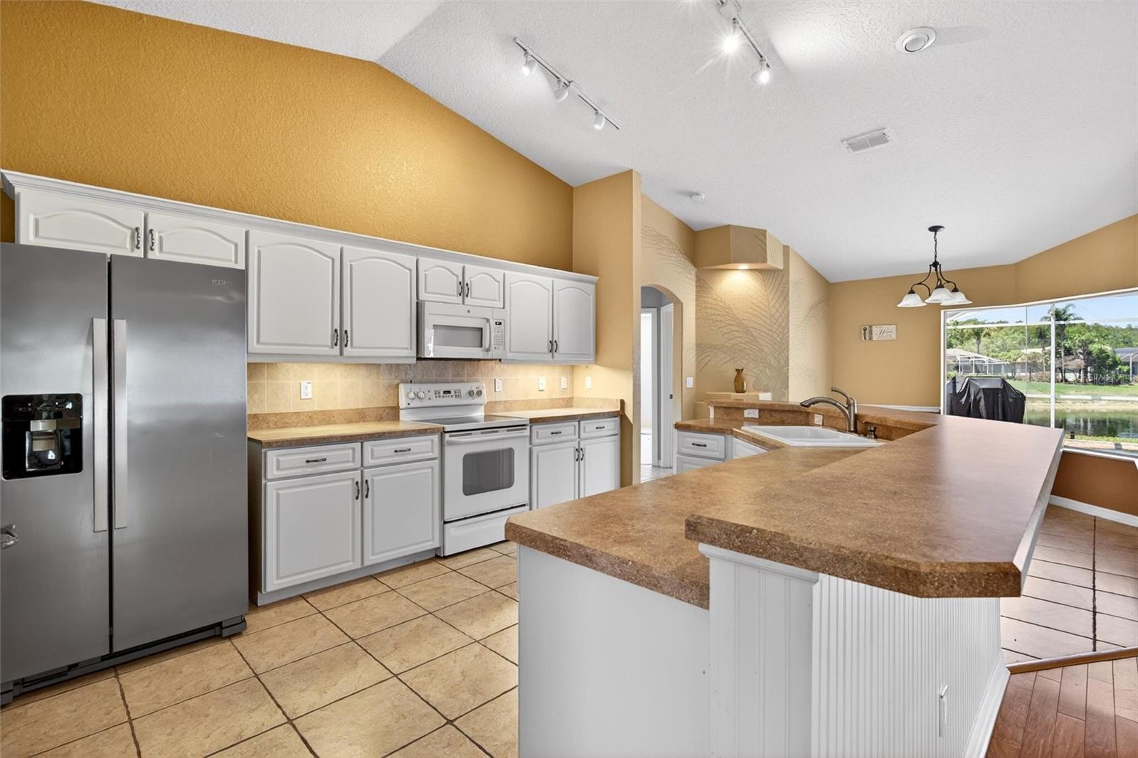 423 PHILLIPS CREEK LN