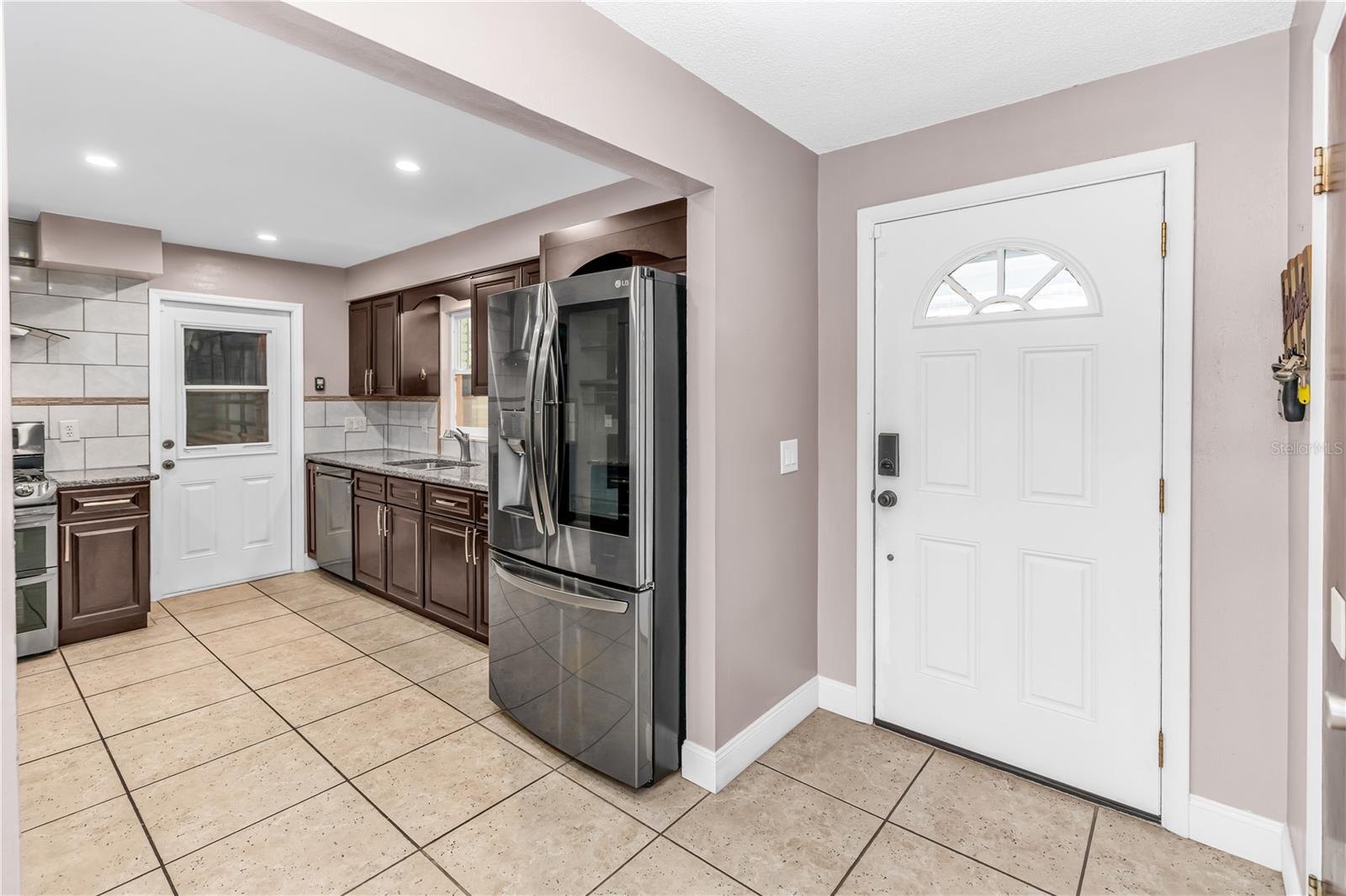 5195 SHARLENE DR