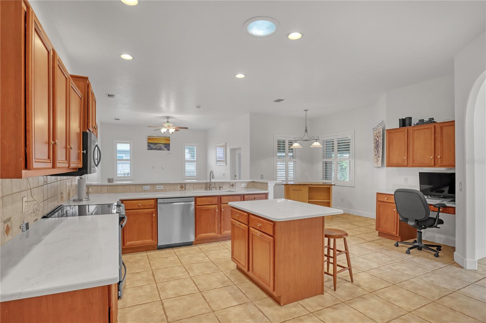 4373 FLETCHER LN