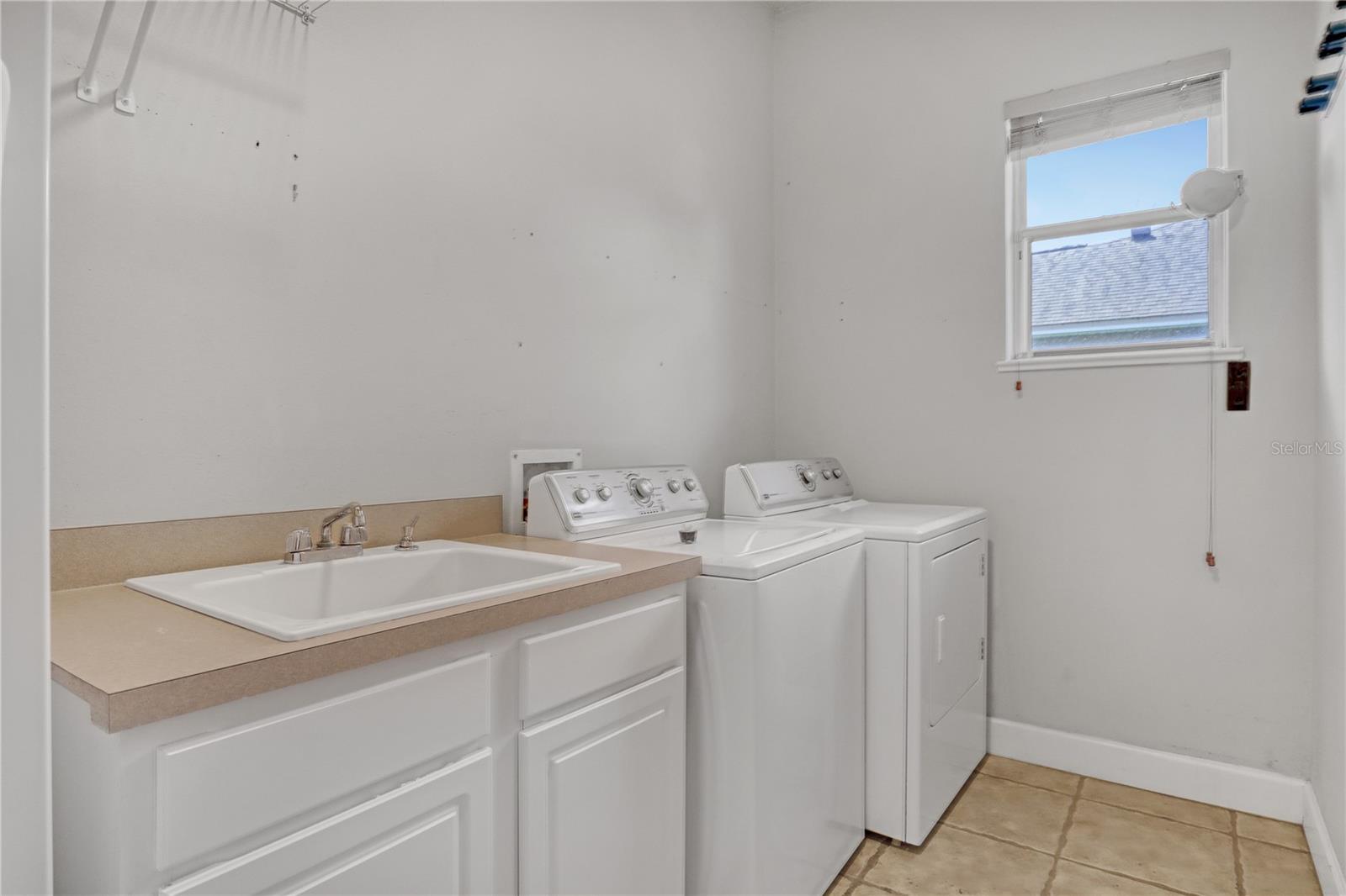 4373 FLETCHER LN