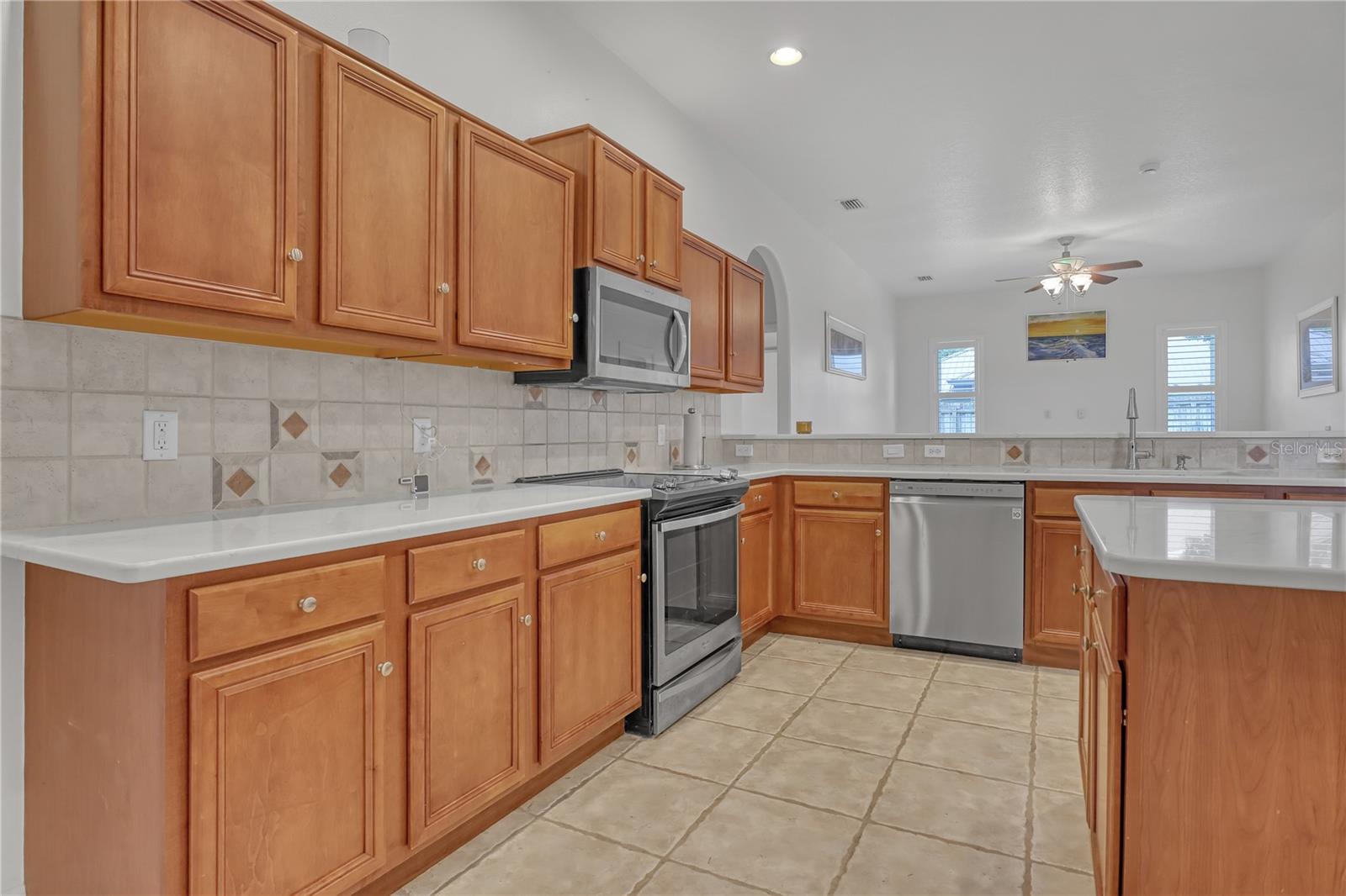 4373 FLETCHER LN