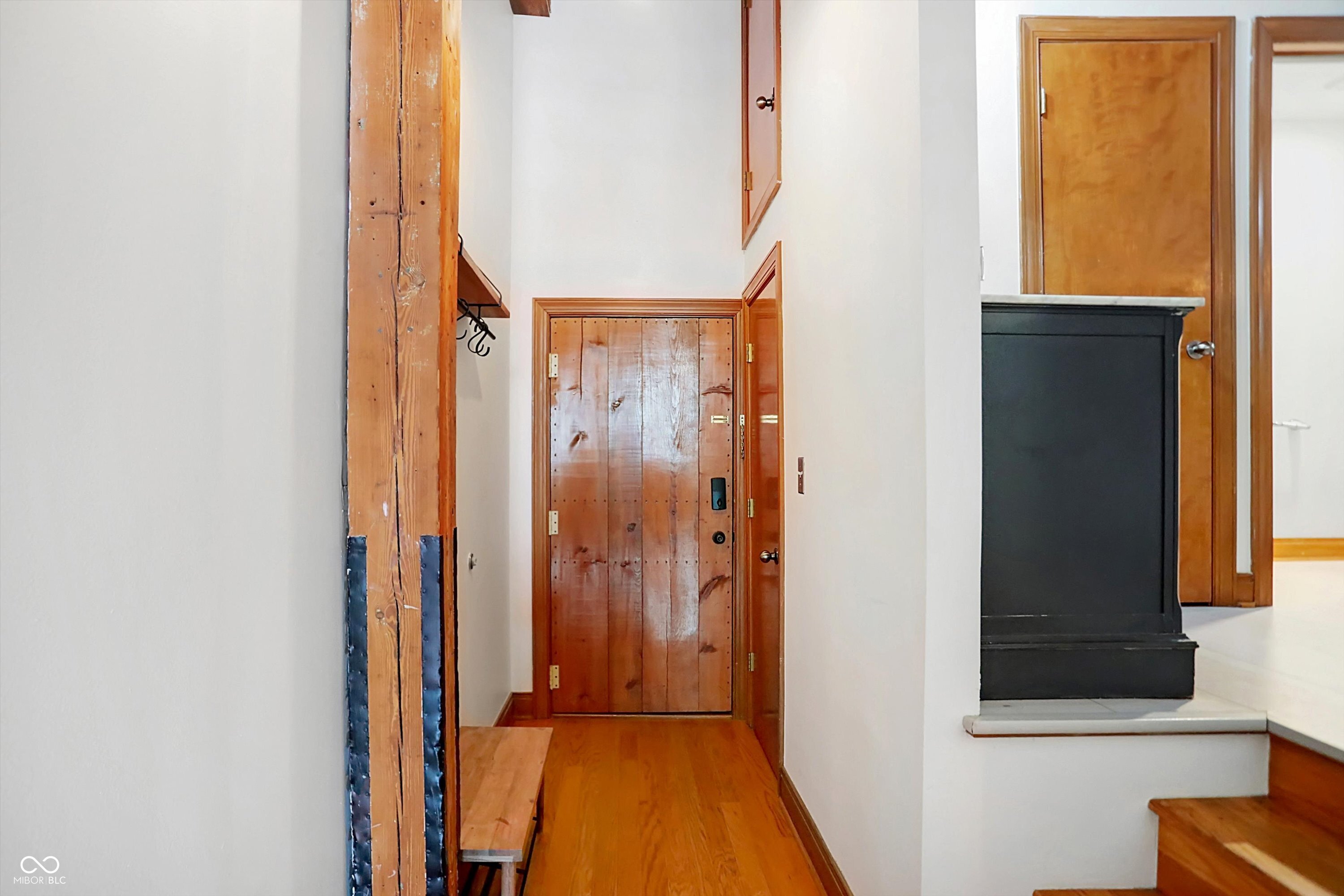 735 Lexington Avenue Unit: 7