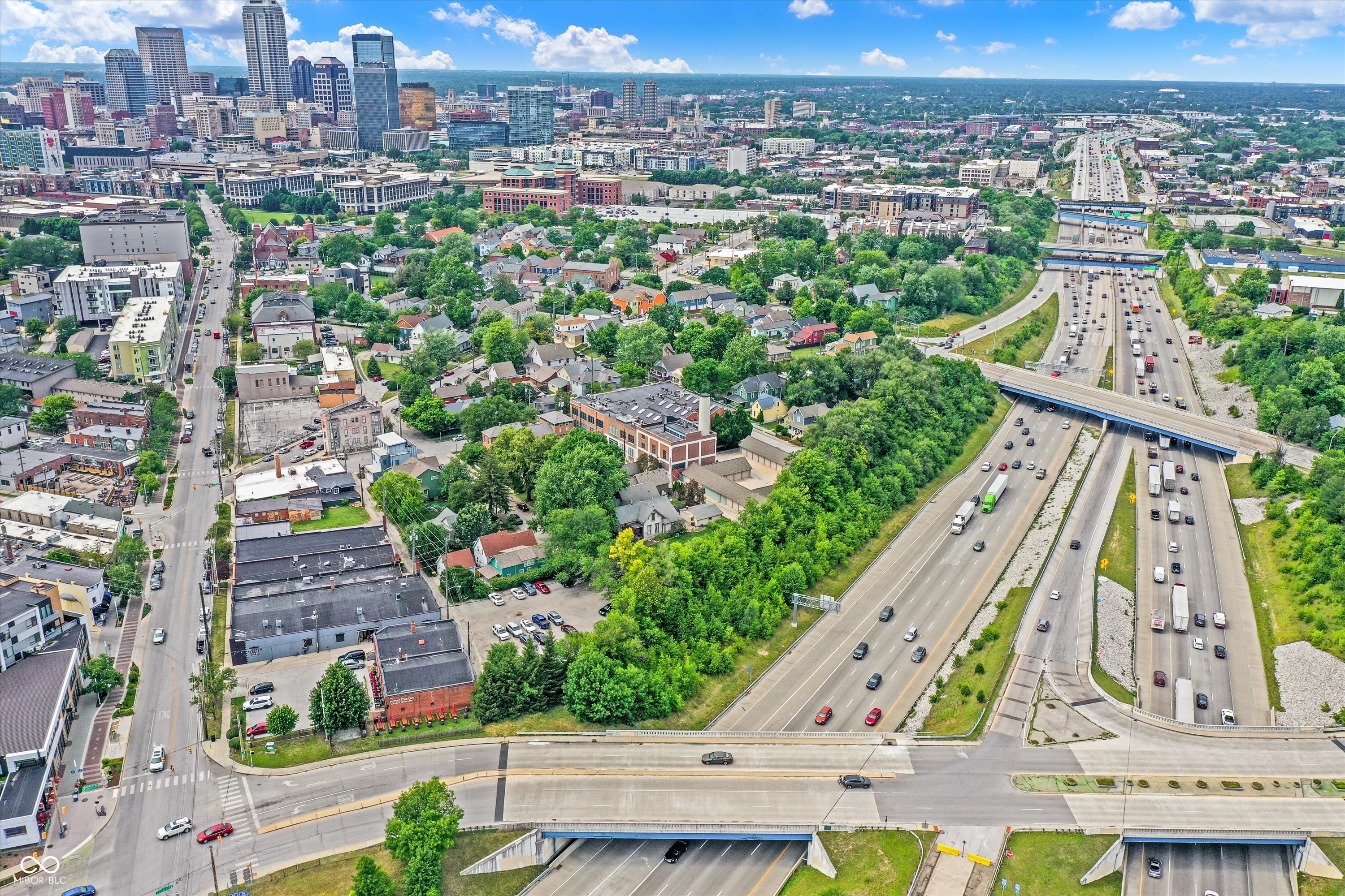 735 Lexington Avenue Unit: 7