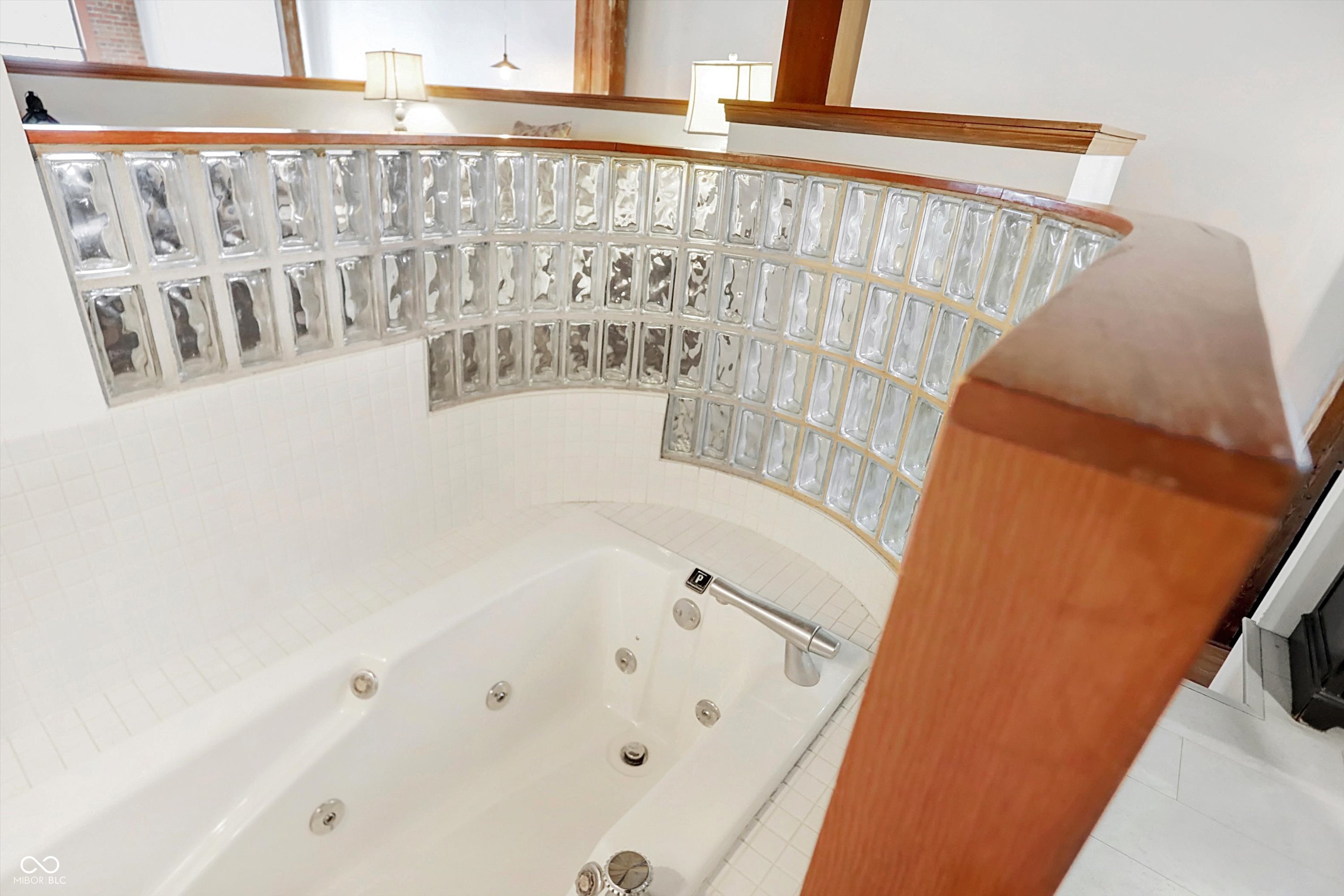 735 Lexington Avenue Unit: 7