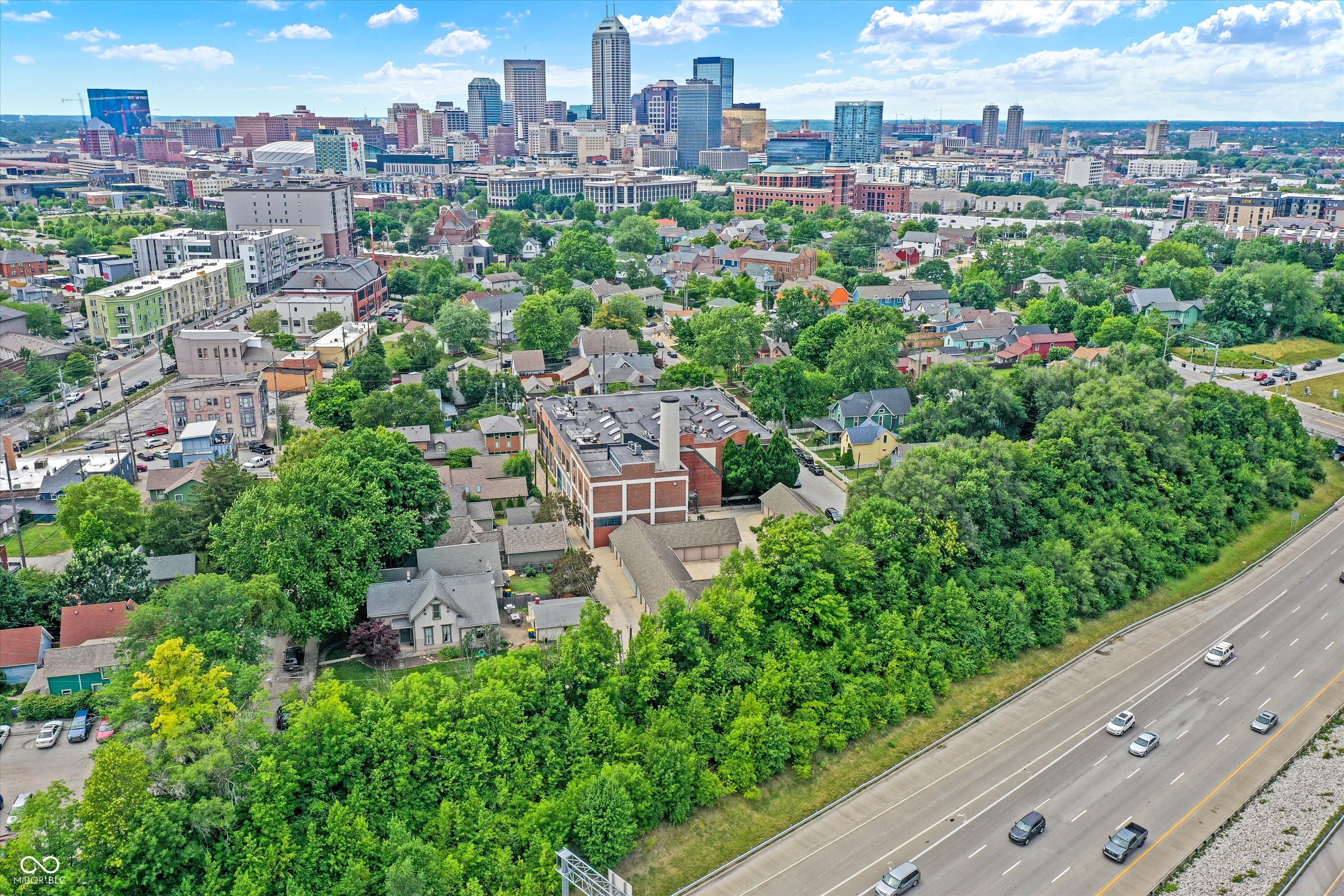 735 Lexington Avenue Unit: 7