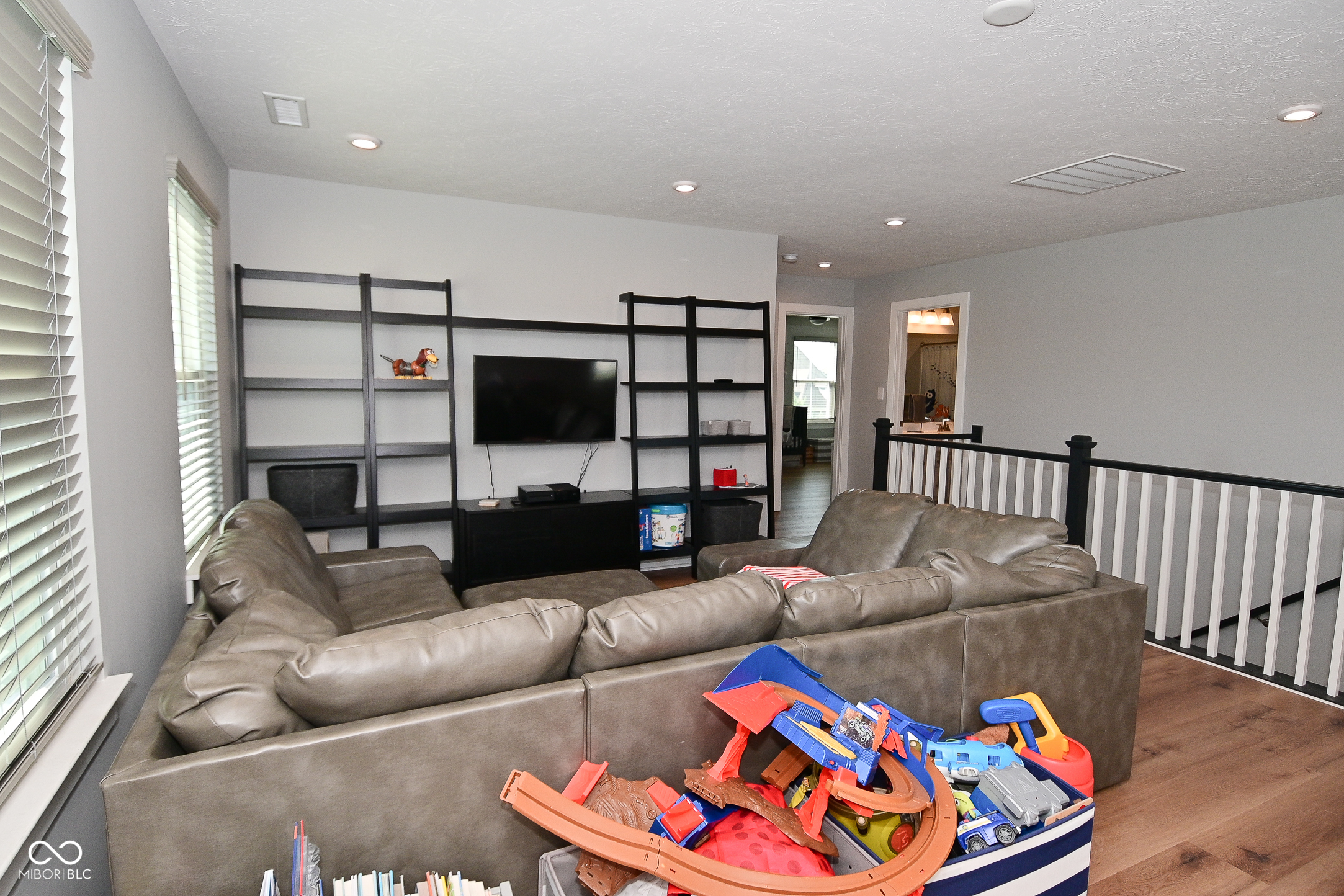 2734 Chalbury Drive