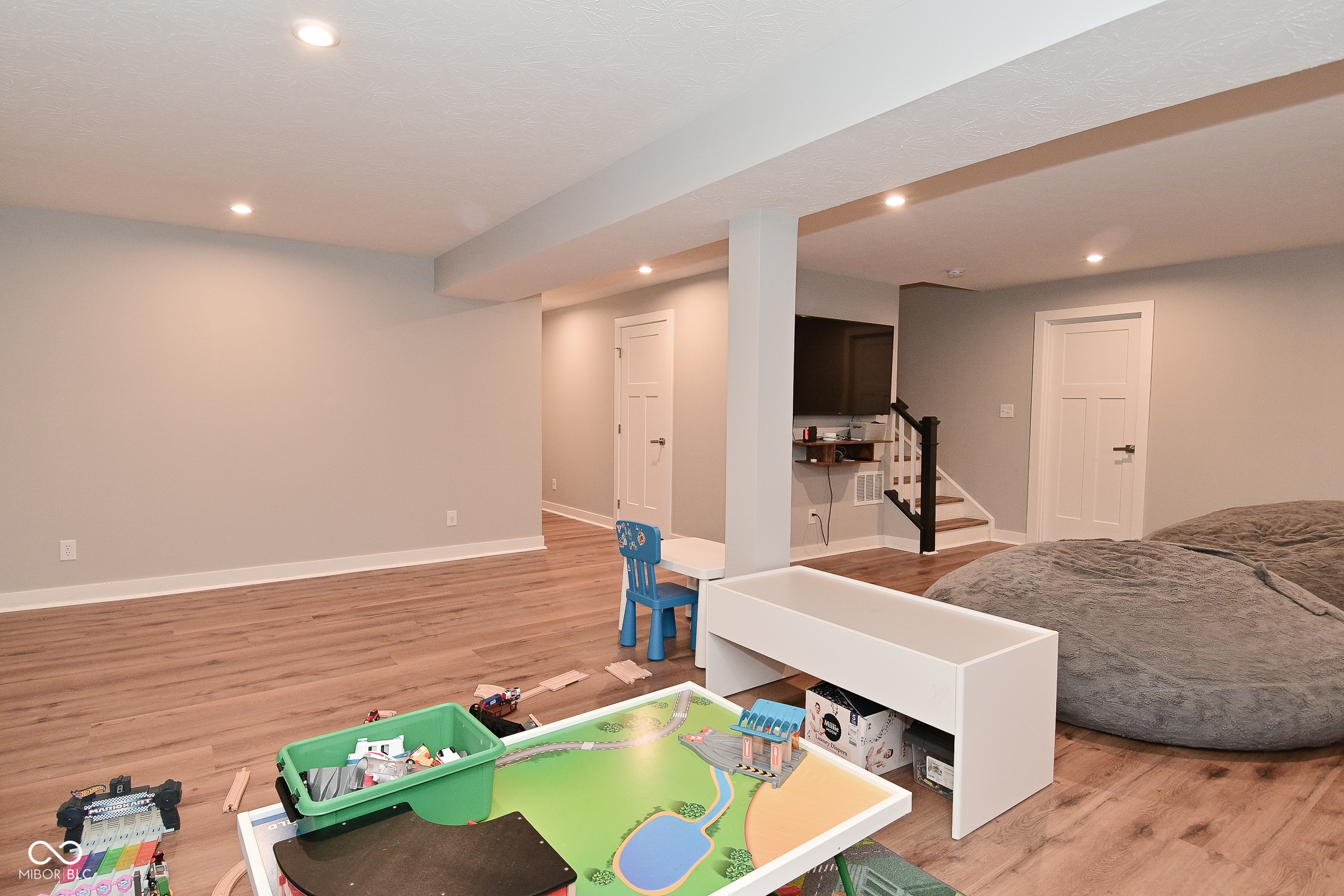 2734 Chalbury Drive
