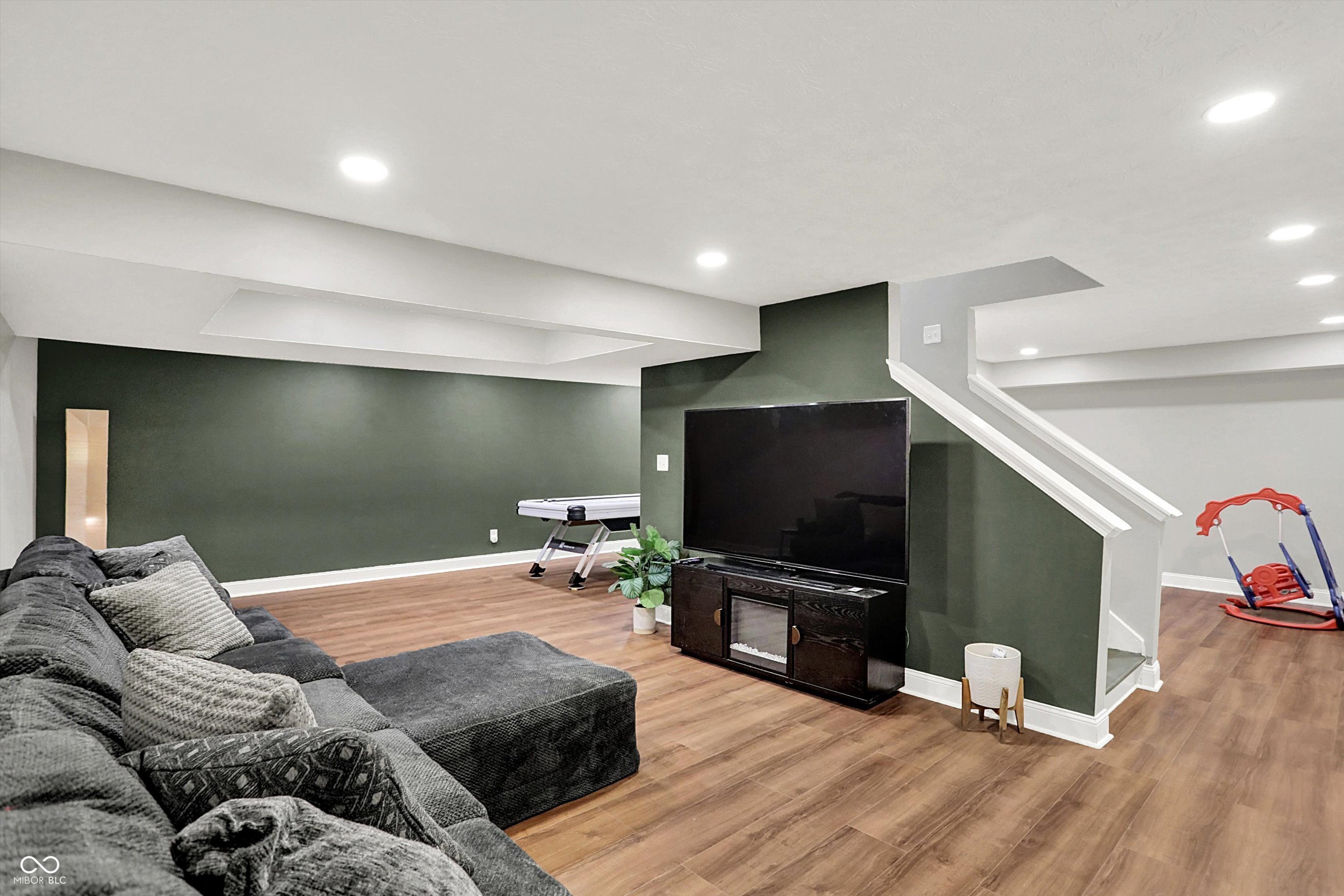 7589 Fox Tail Circle
