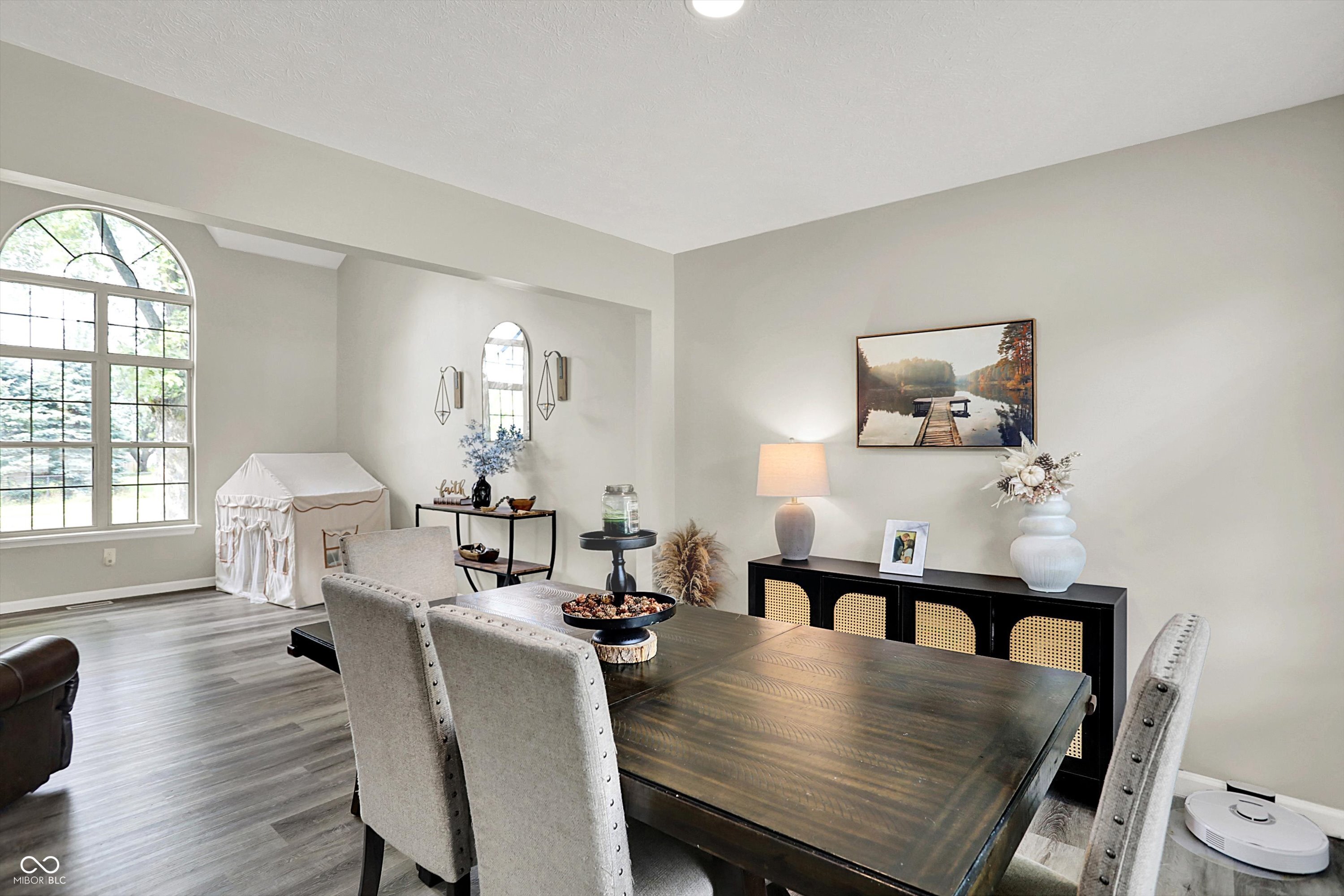 7589 Fox Tail Circle