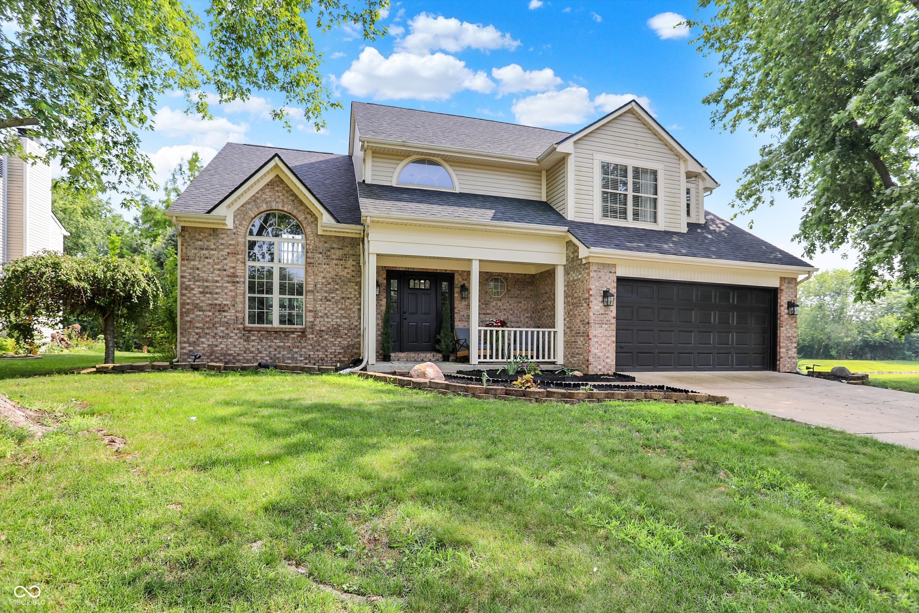 7589 Fox Tail Circle