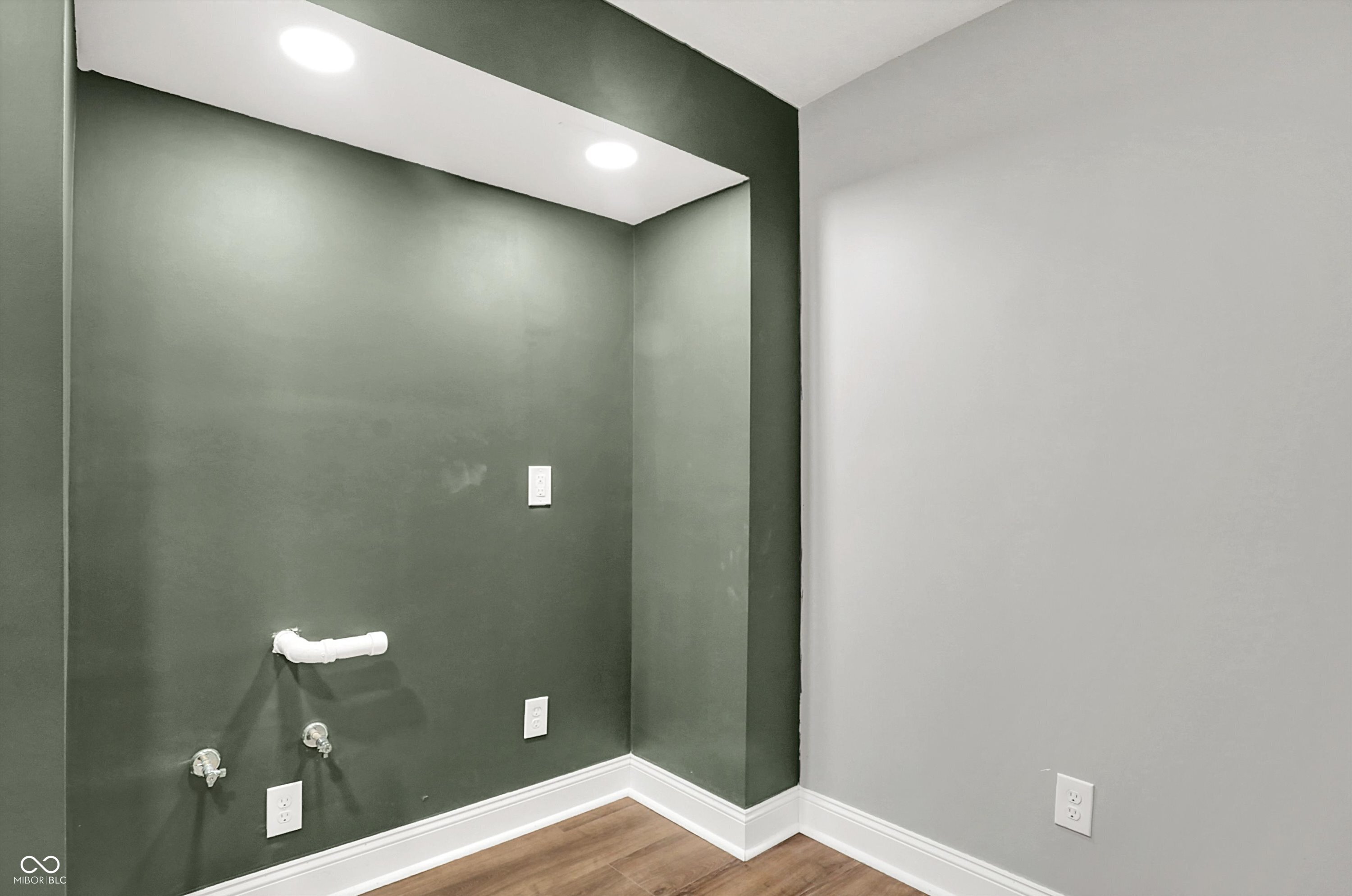 7589 Fox Tail Circle