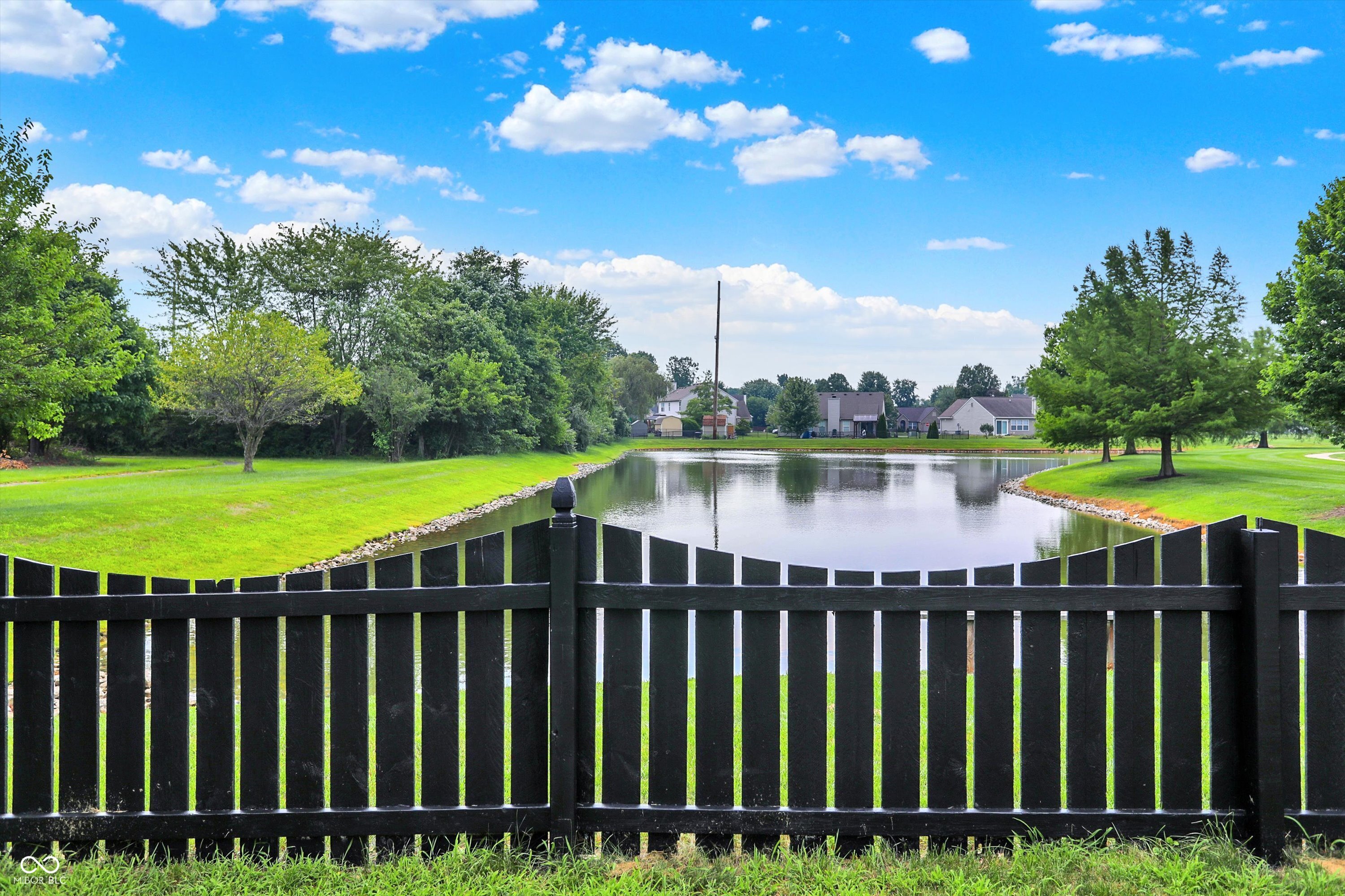 7589 Fox Tail Circle