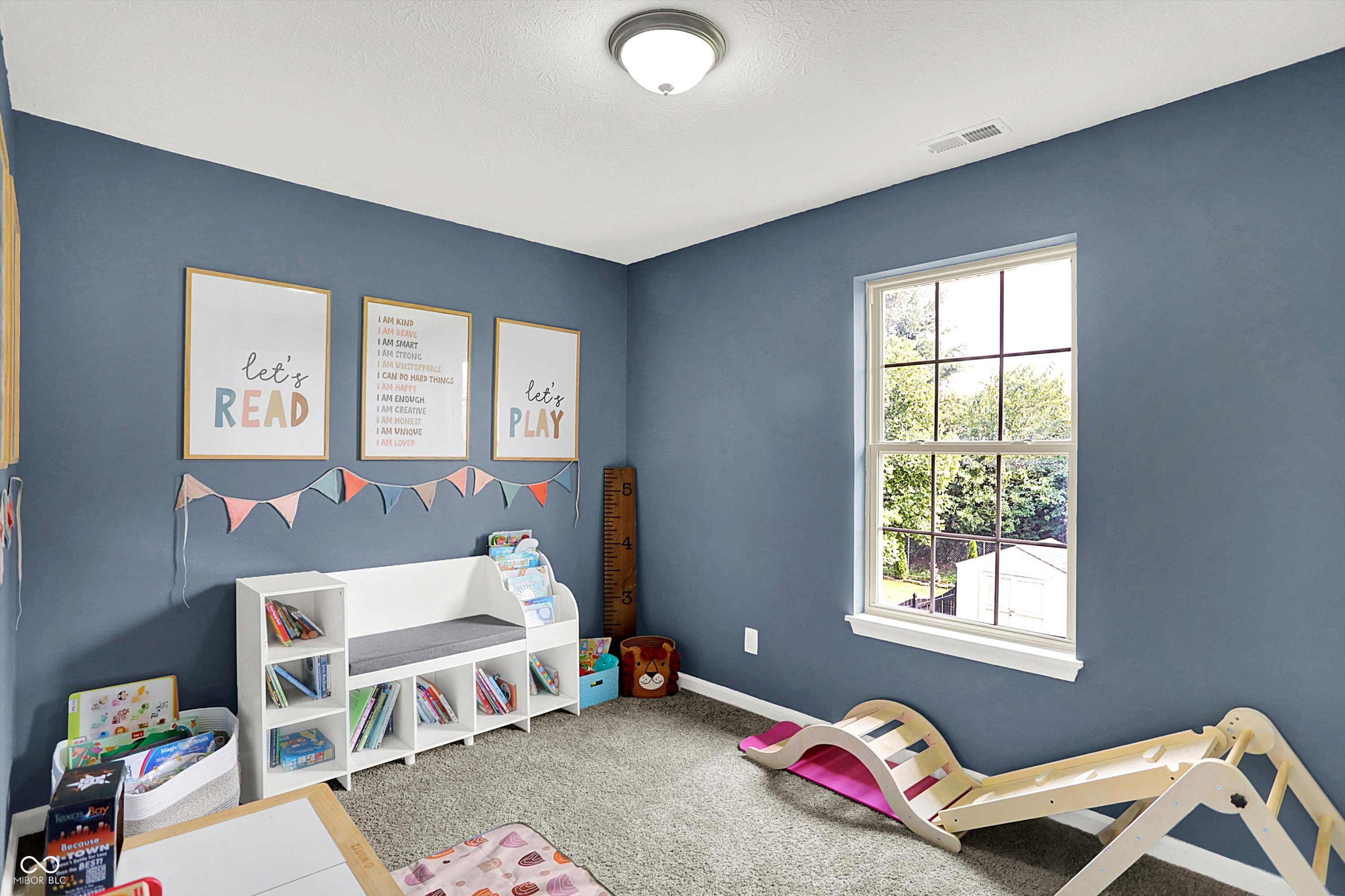 7589 Fox Tail Circle