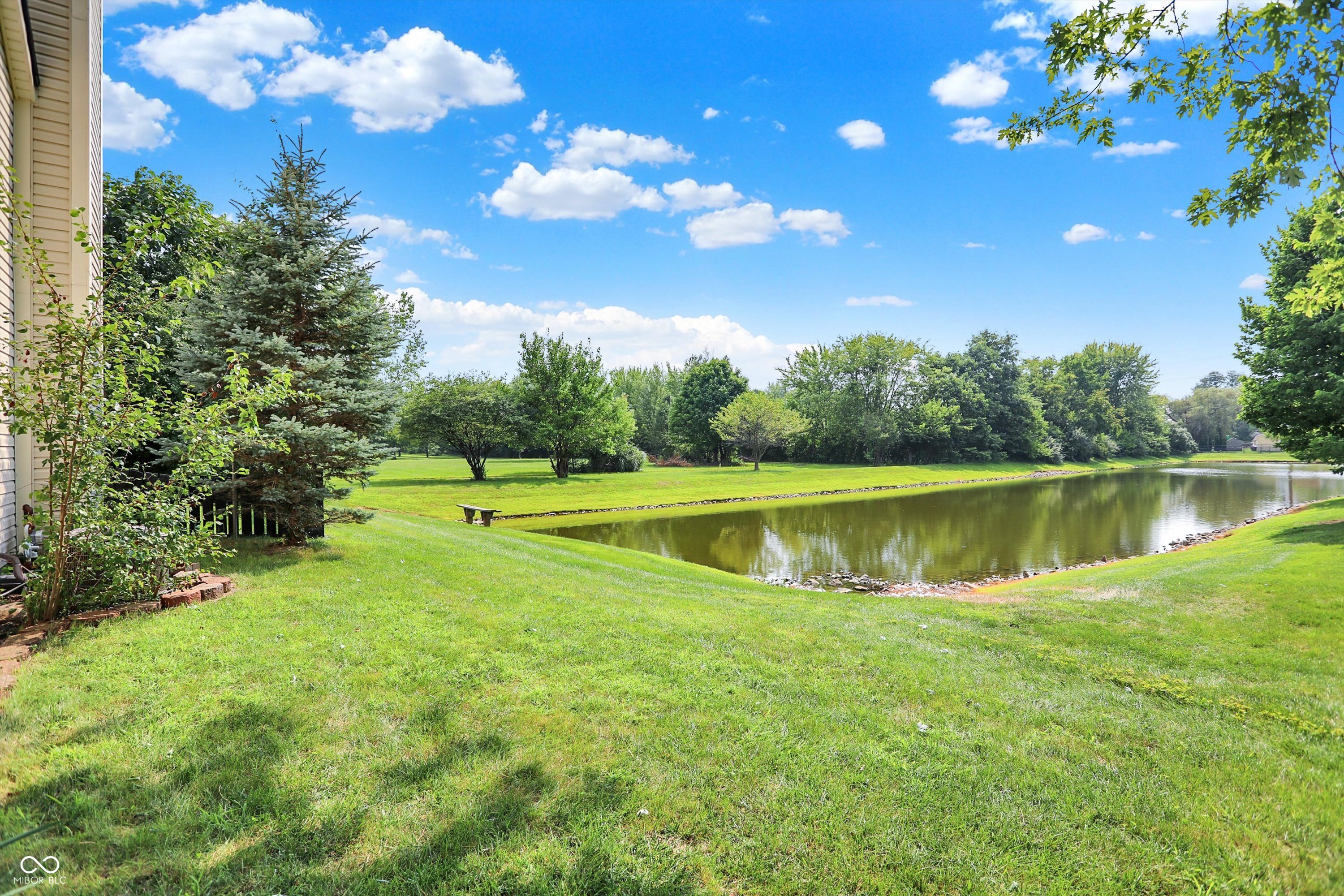 7589 Fox Tail Circle