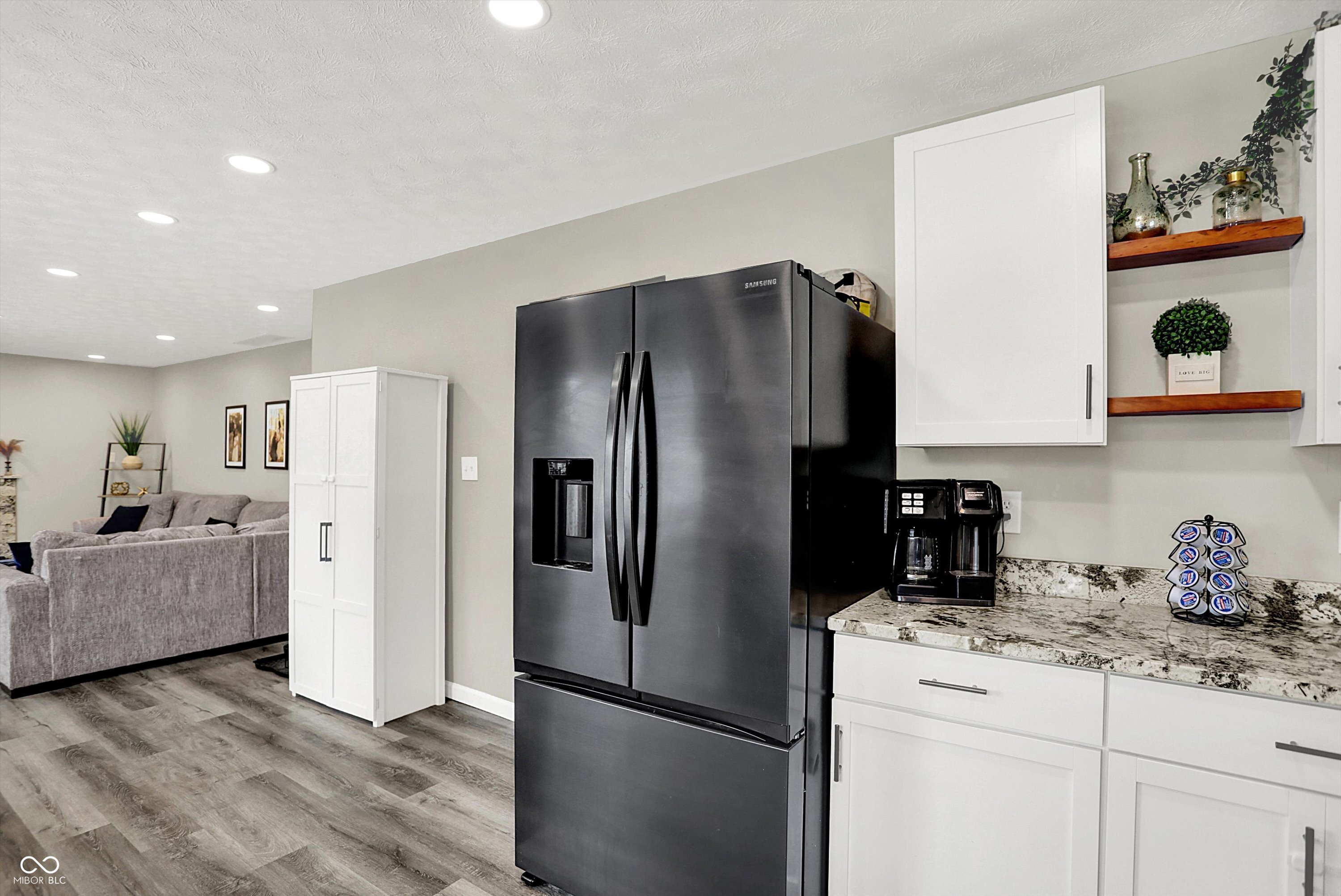 7589 Fox Tail Circle