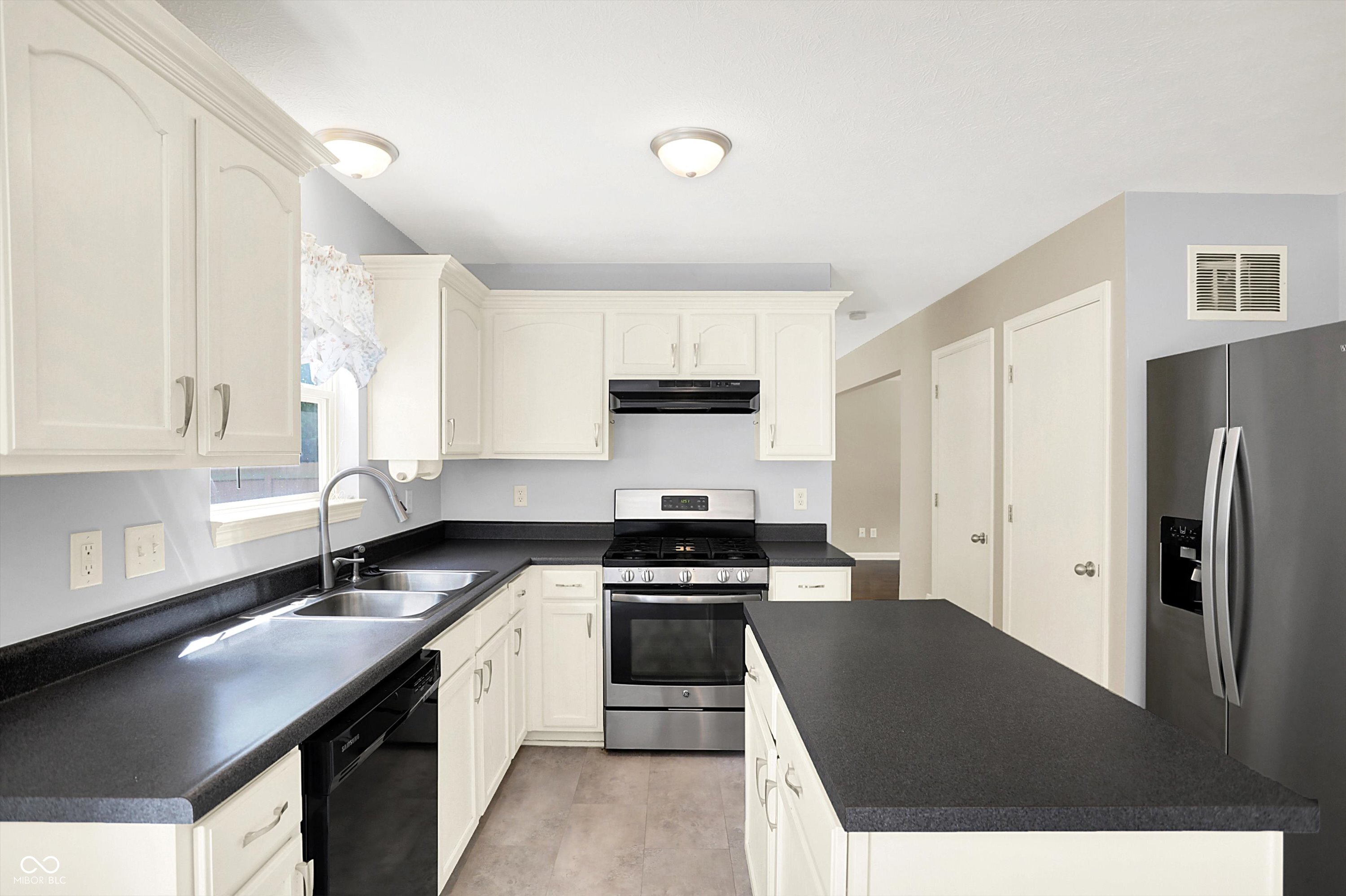 12117 Royalwood Court