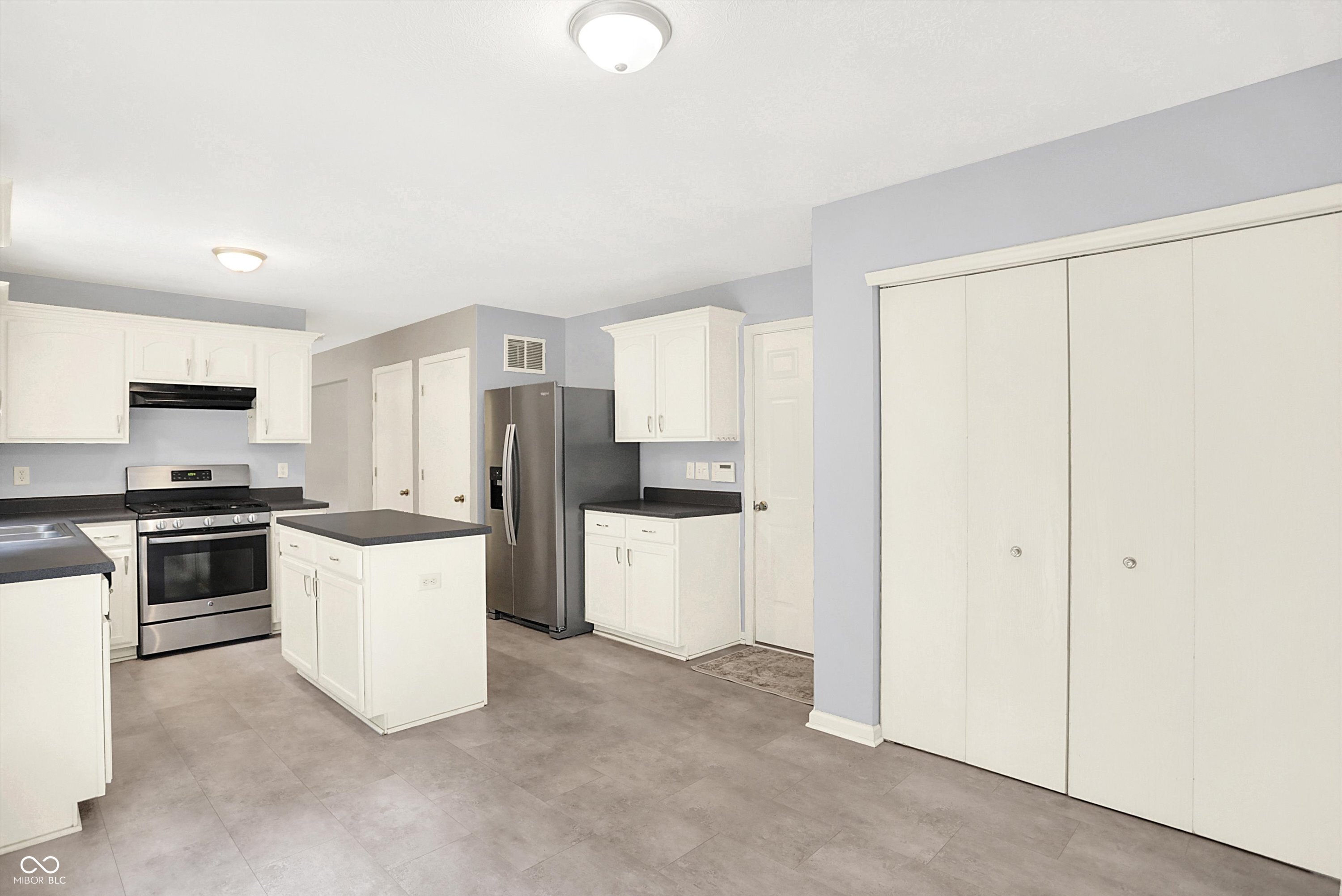 12117 Royalwood Court