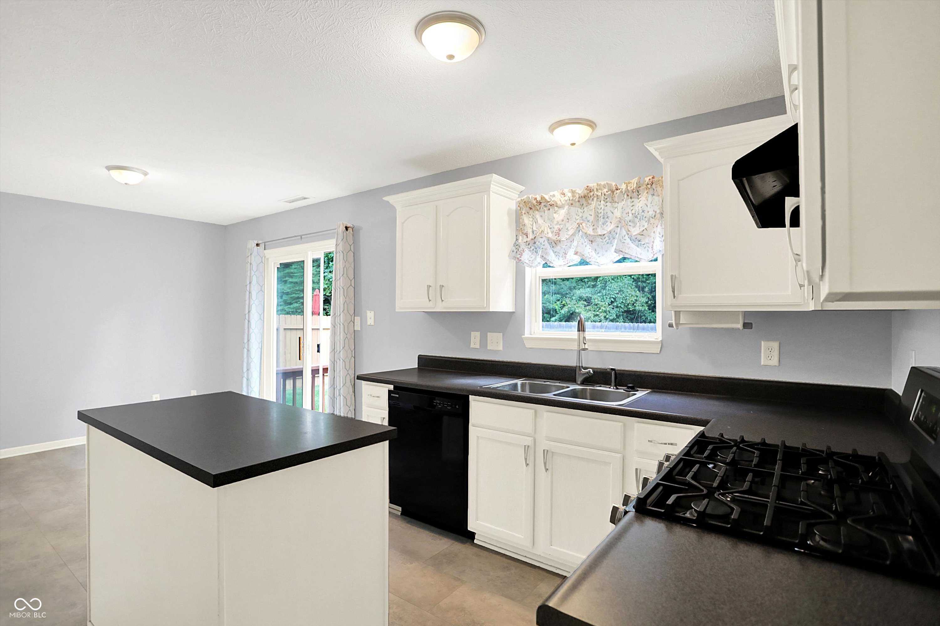 12117 Royalwood Court