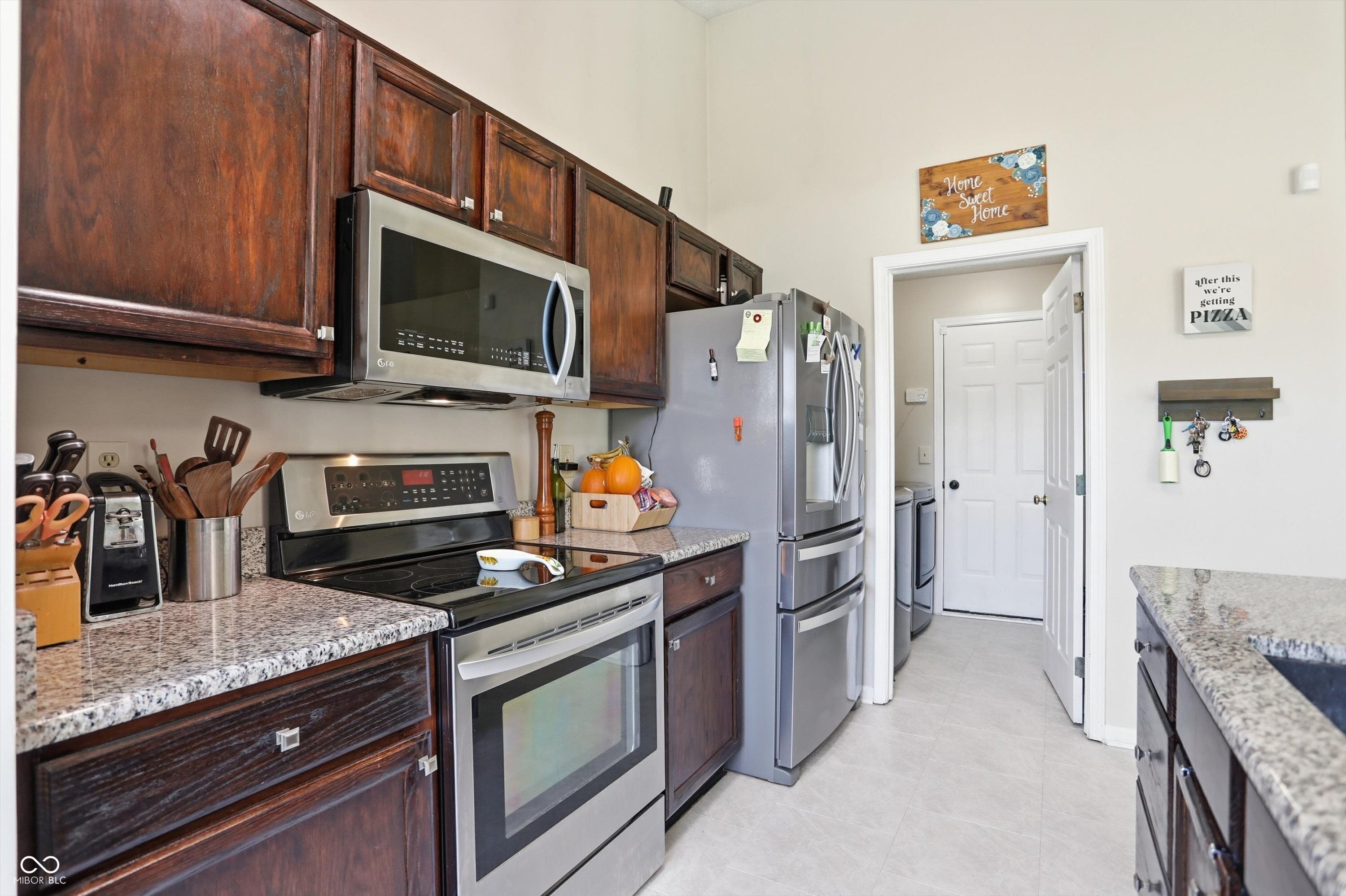 9899 Traditions Lane