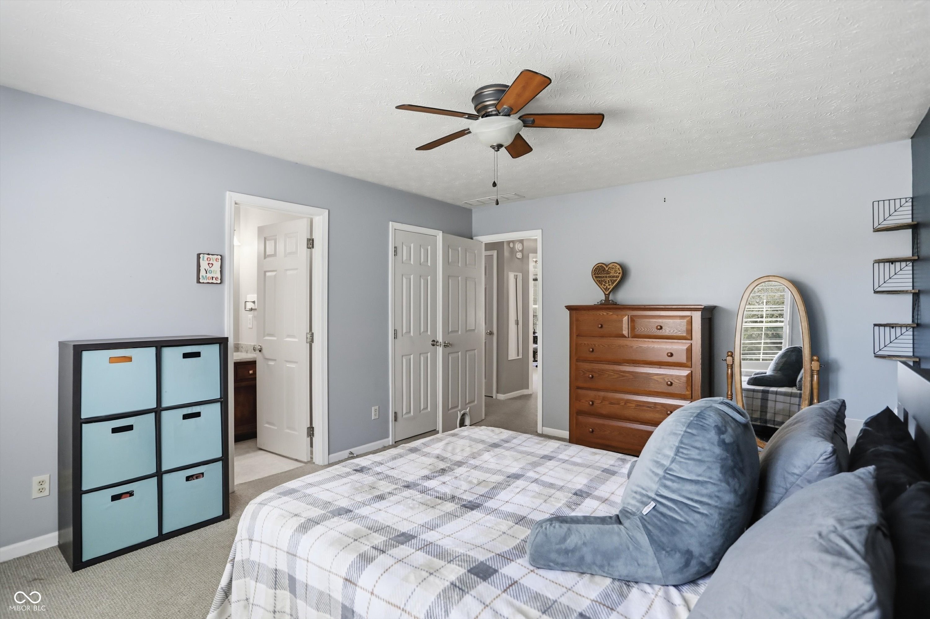 9899 Traditions Lane