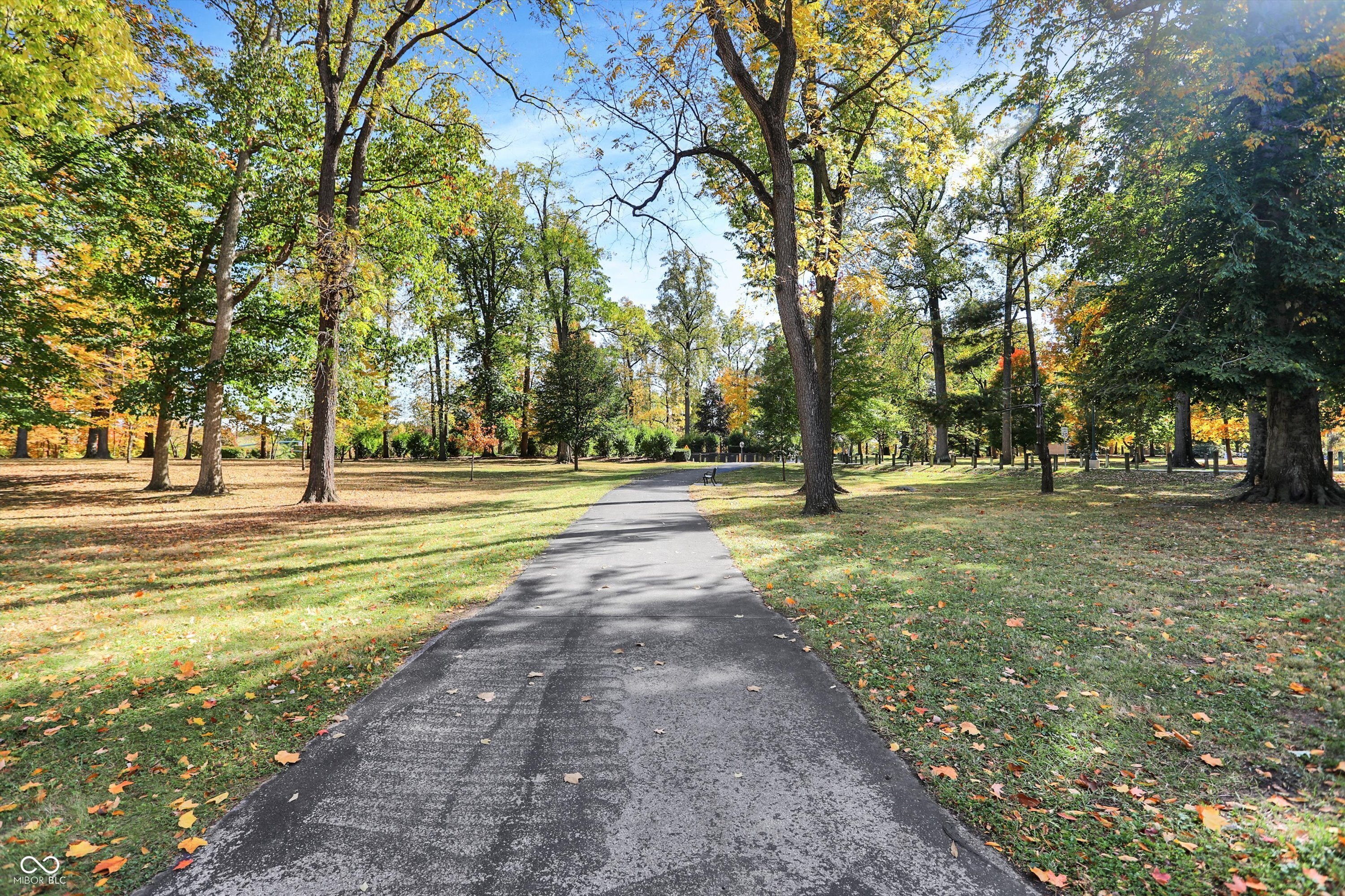 9899 Traditions Lane