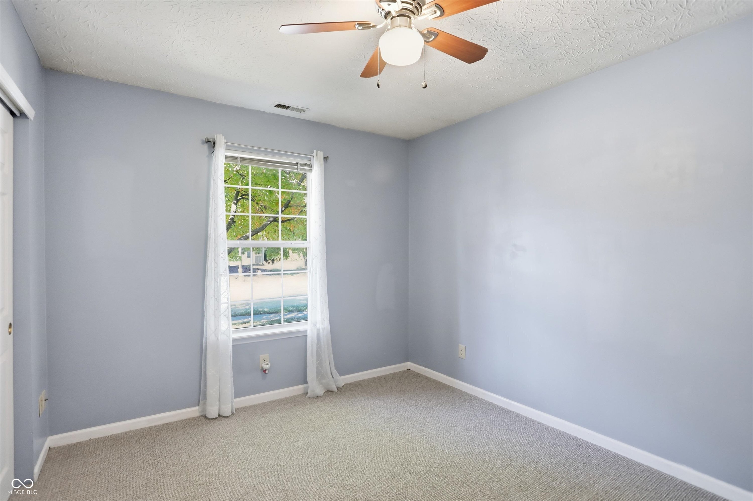 9899 Traditions Lane