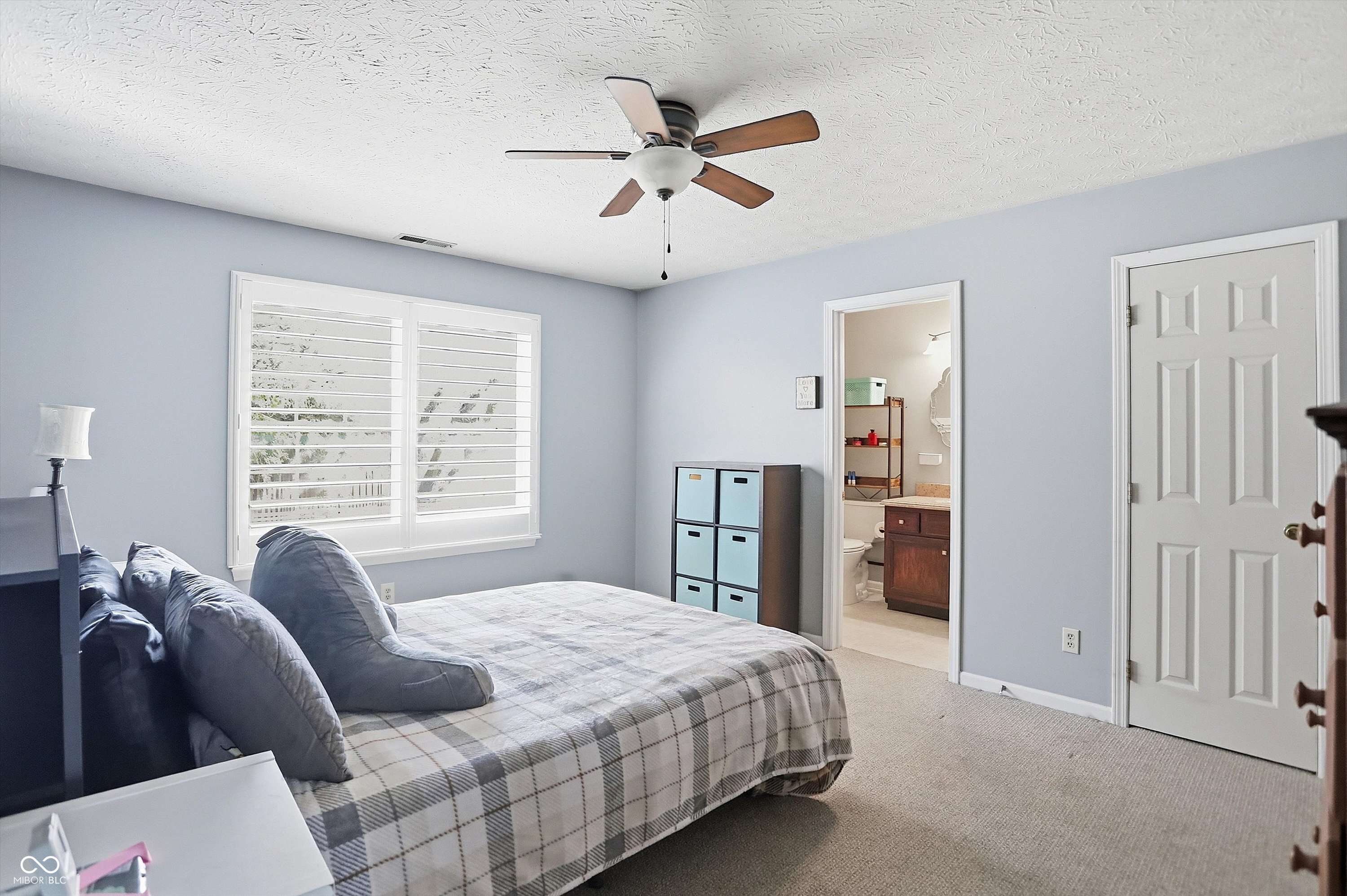 9899 Traditions Lane