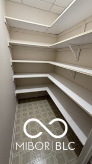 5622 Blackfoot Trail