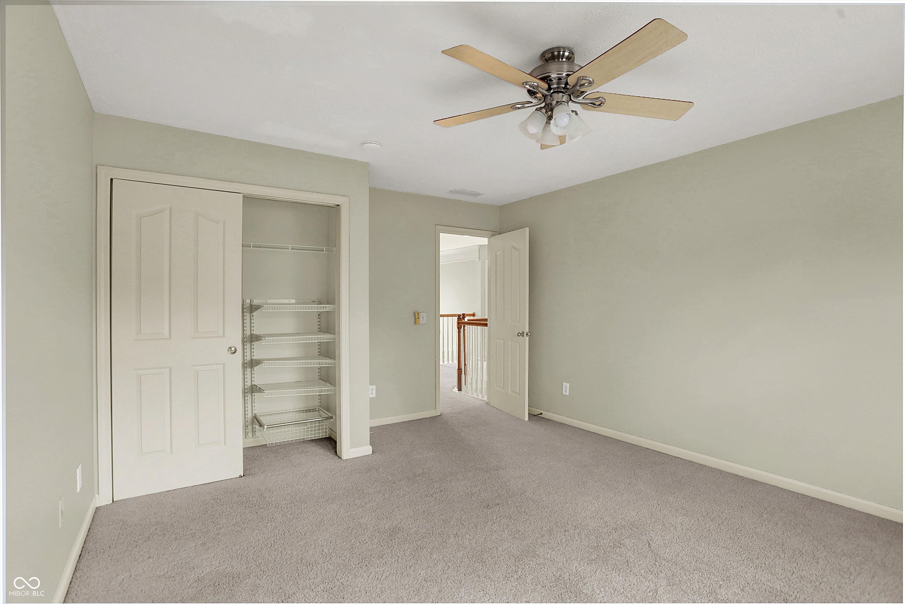 5622 Blackfoot Trail