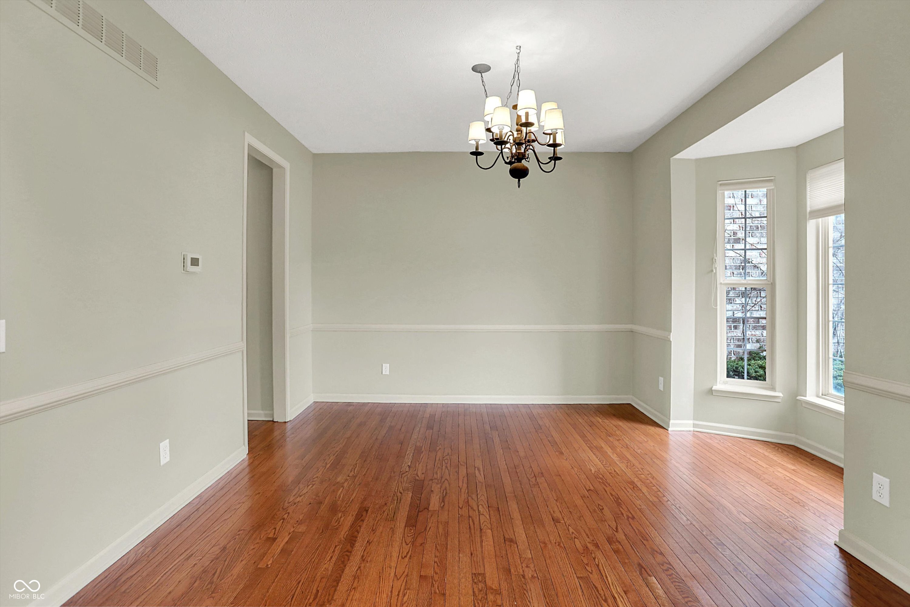 5622 Blackfoot Trail