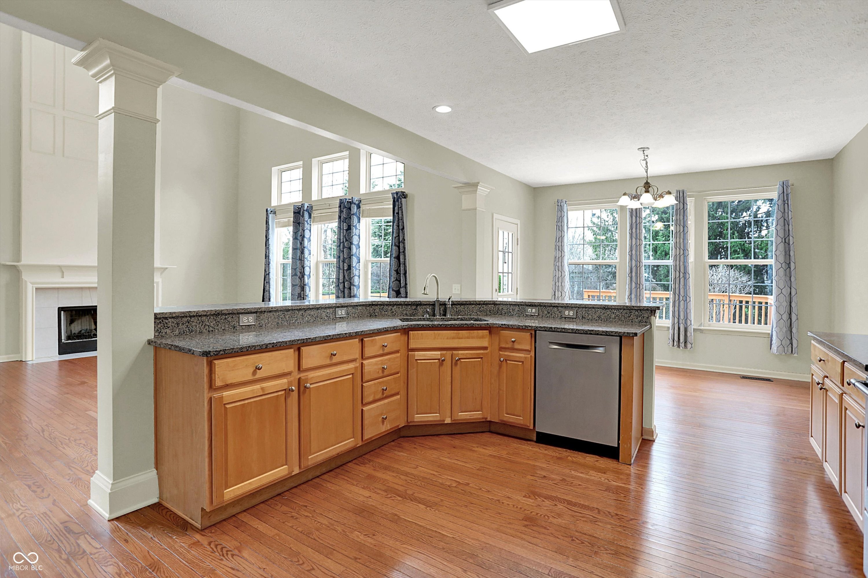 5622 Blackfoot Trail