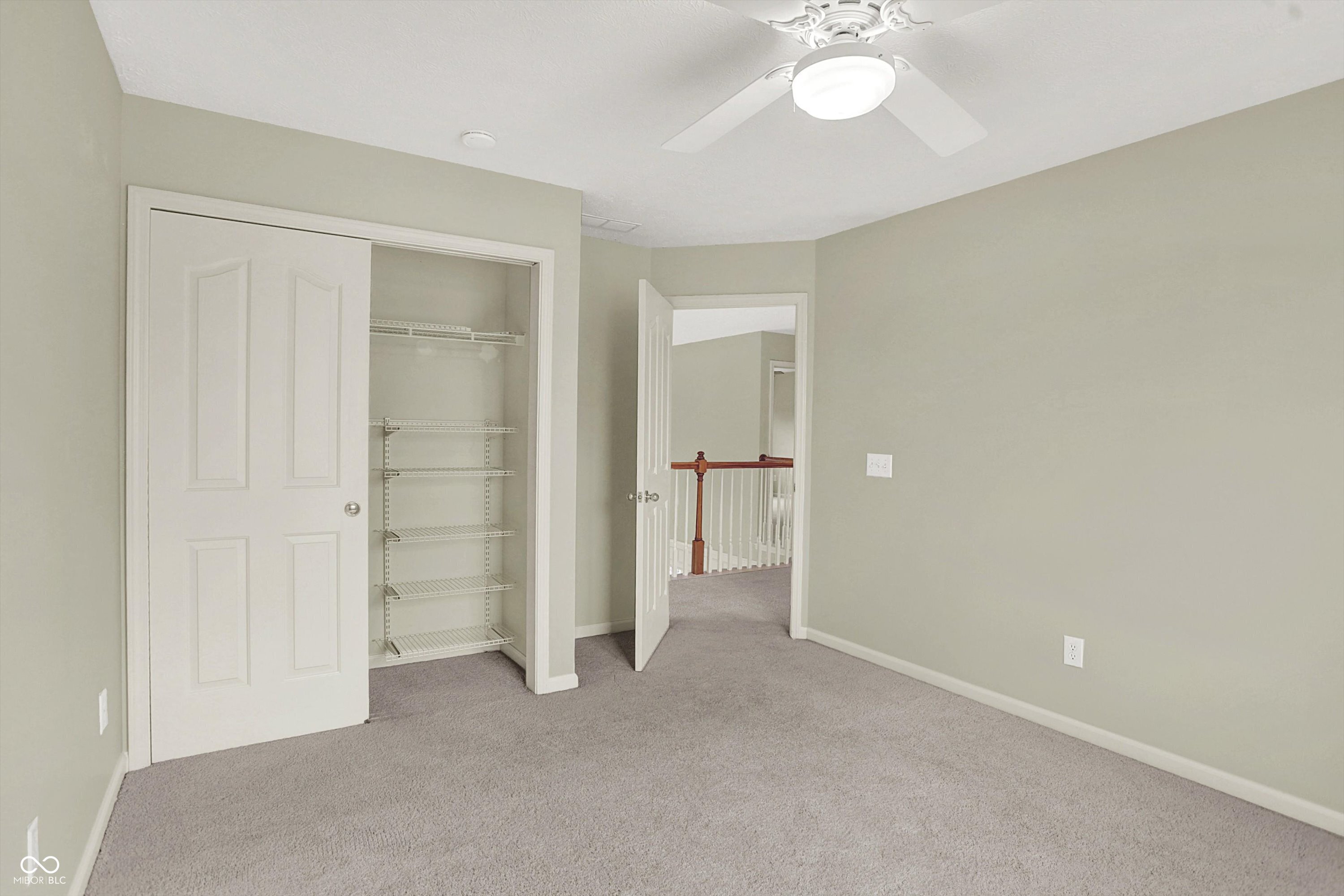 5622 Blackfoot Trail