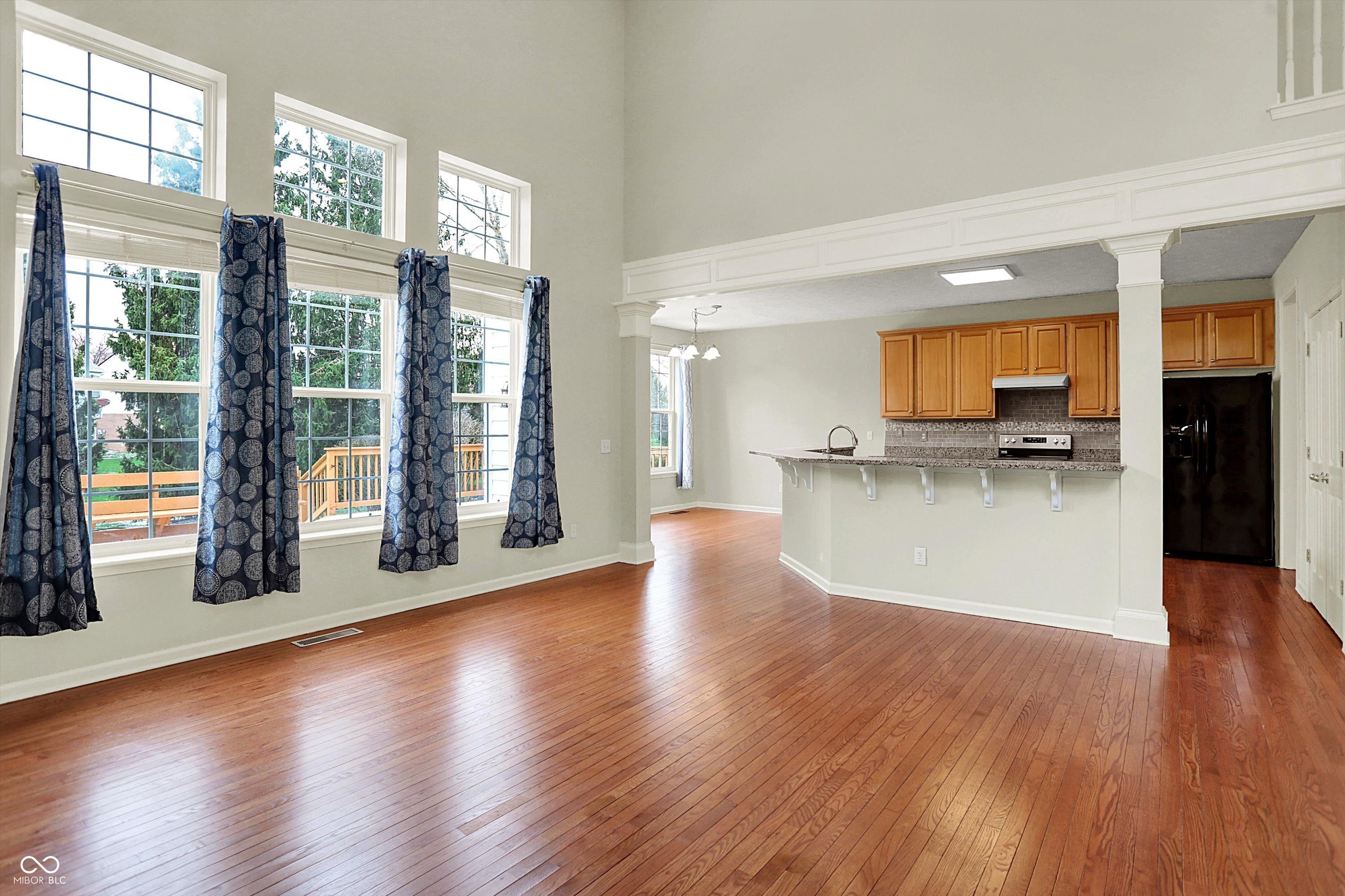 5622 Blackfoot Trail