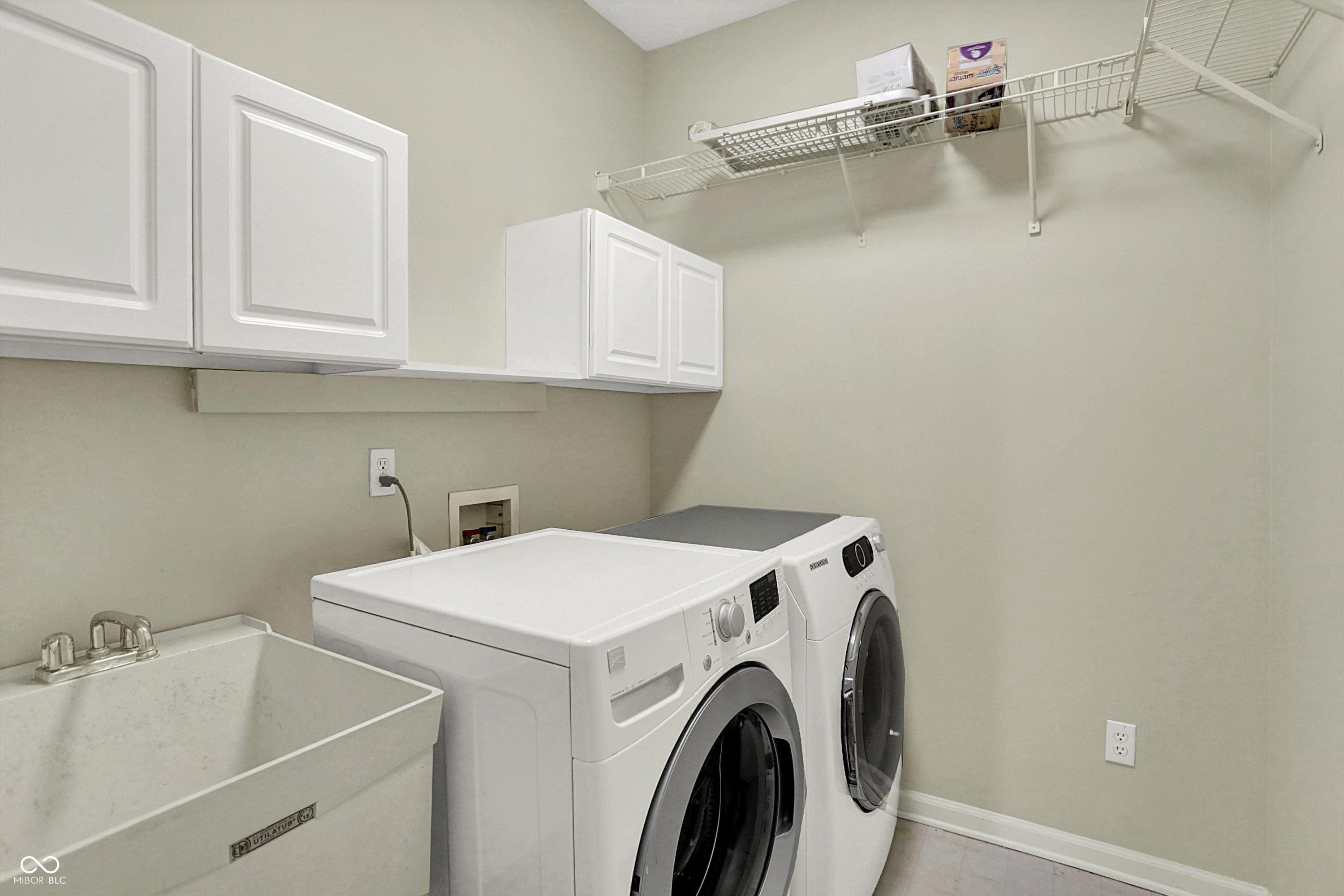 5622 Blackfoot Trail