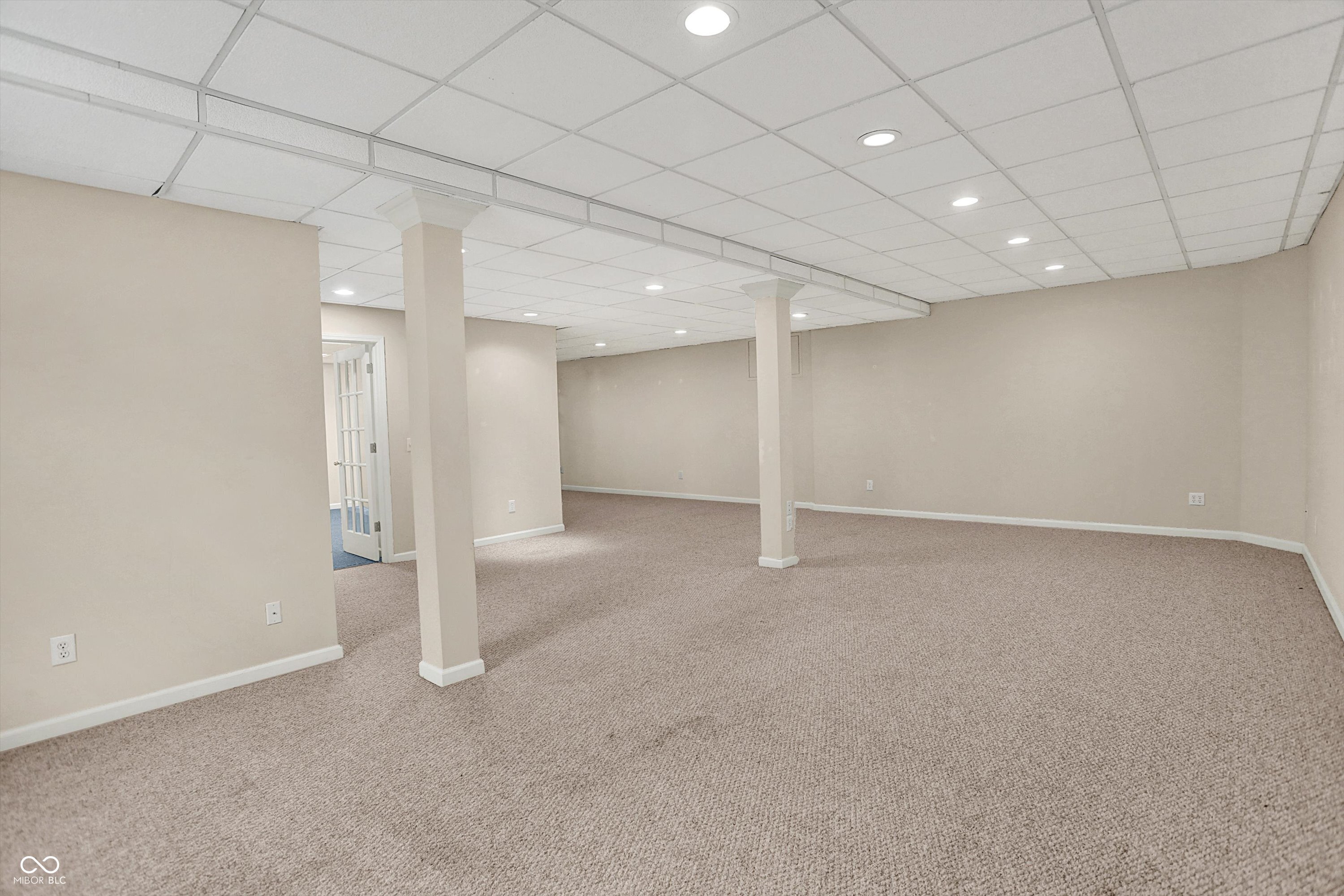 5622 Blackfoot Trail