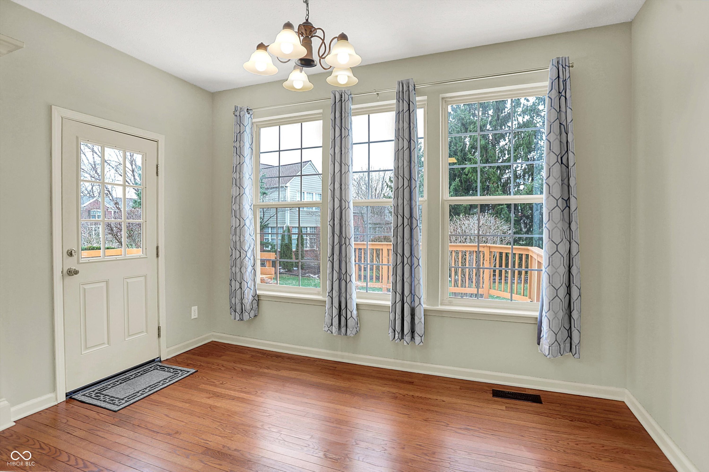 5622 Blackfoot Trail