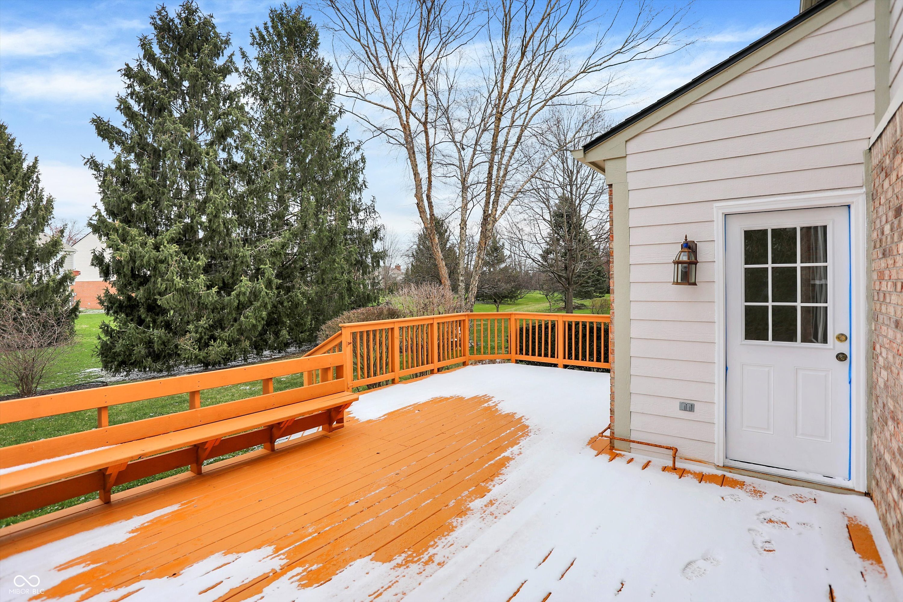 5622 Blackfoot Trail