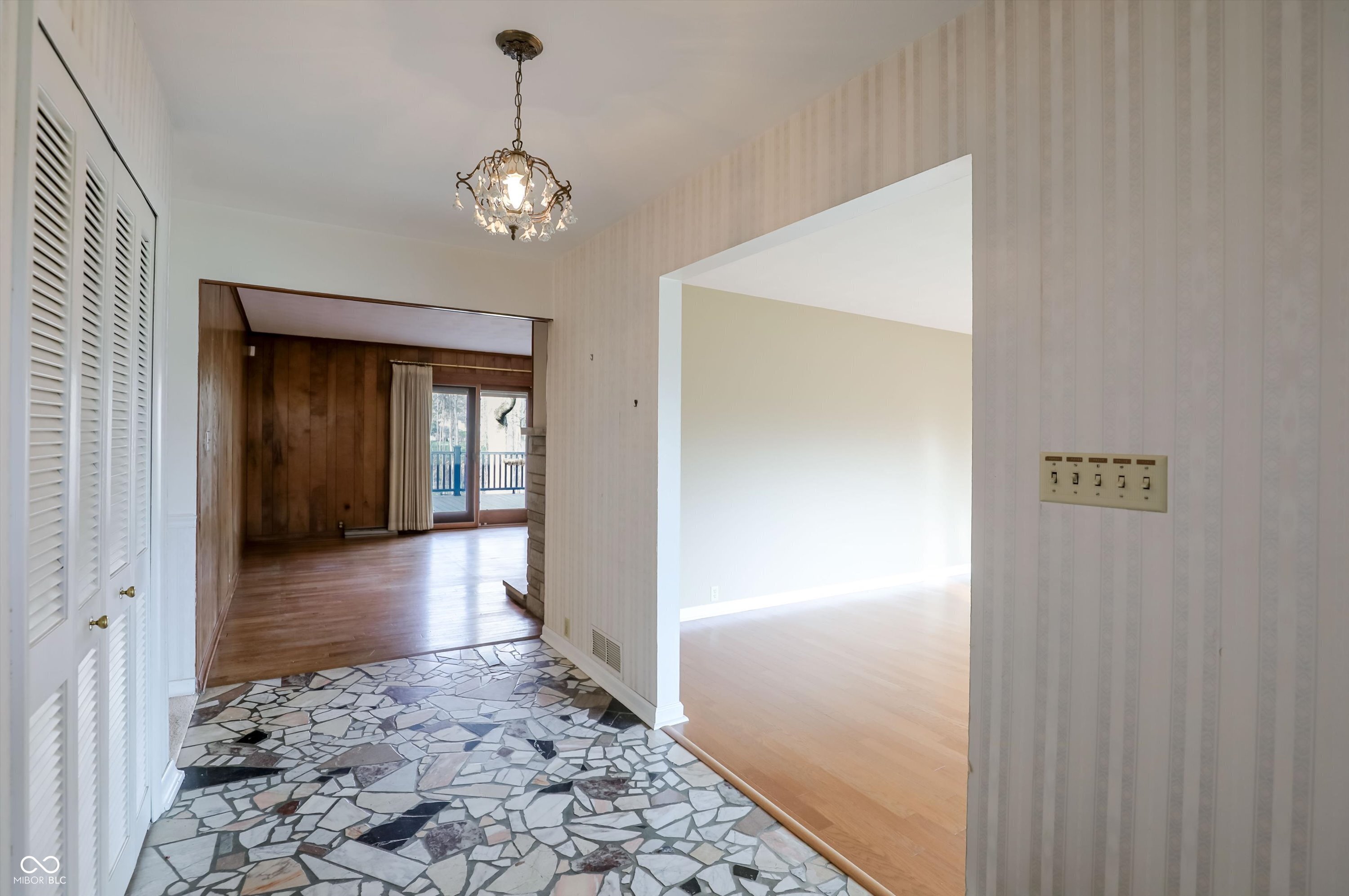 10712 Wildwood Drive