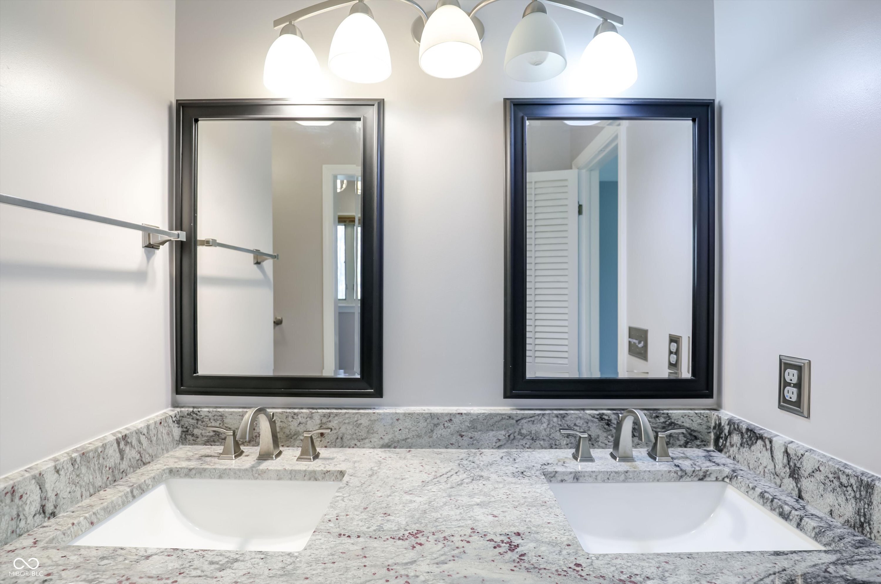 10712 Wildwood Drive