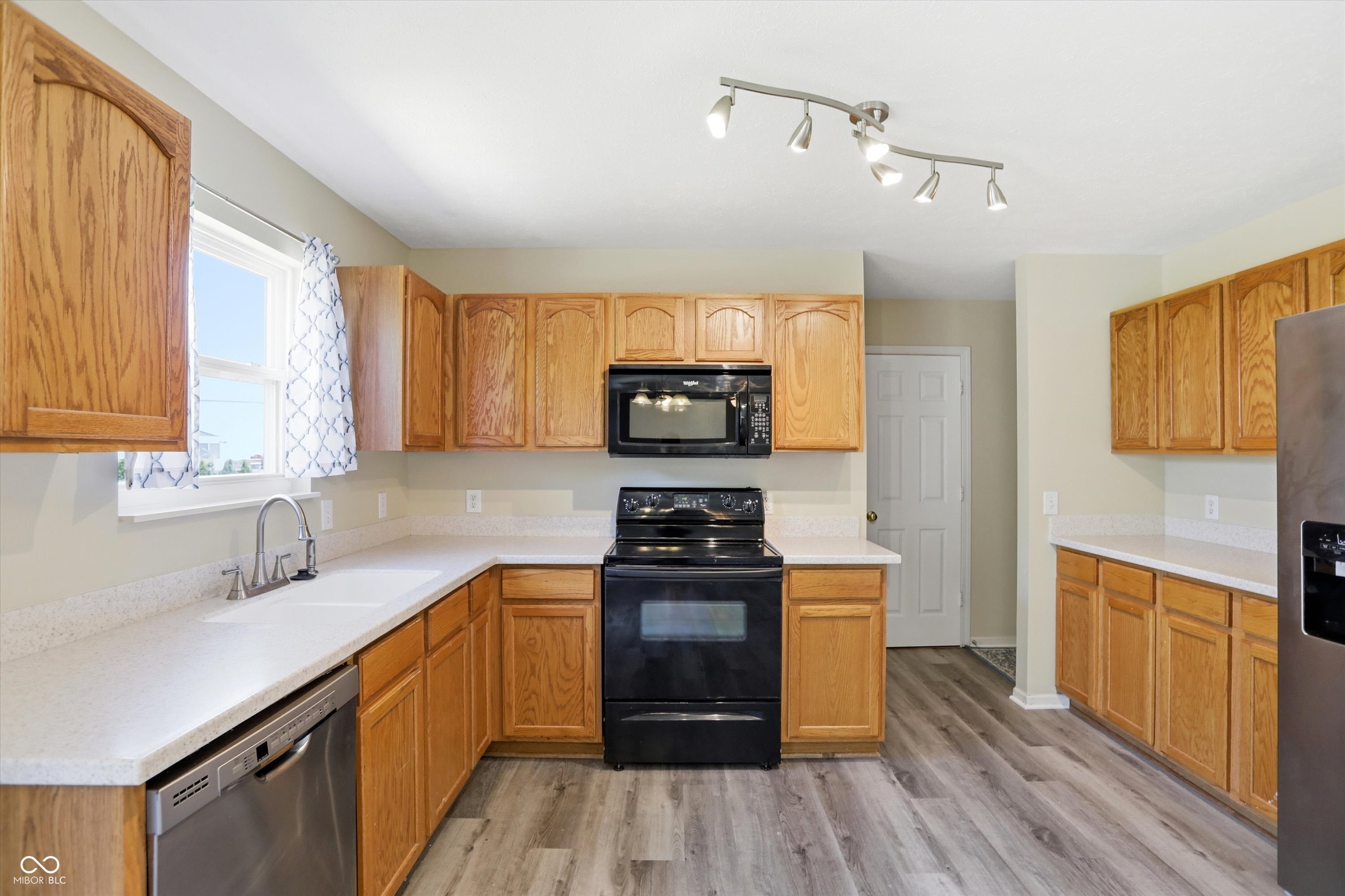 10802 Pleasant View Lane