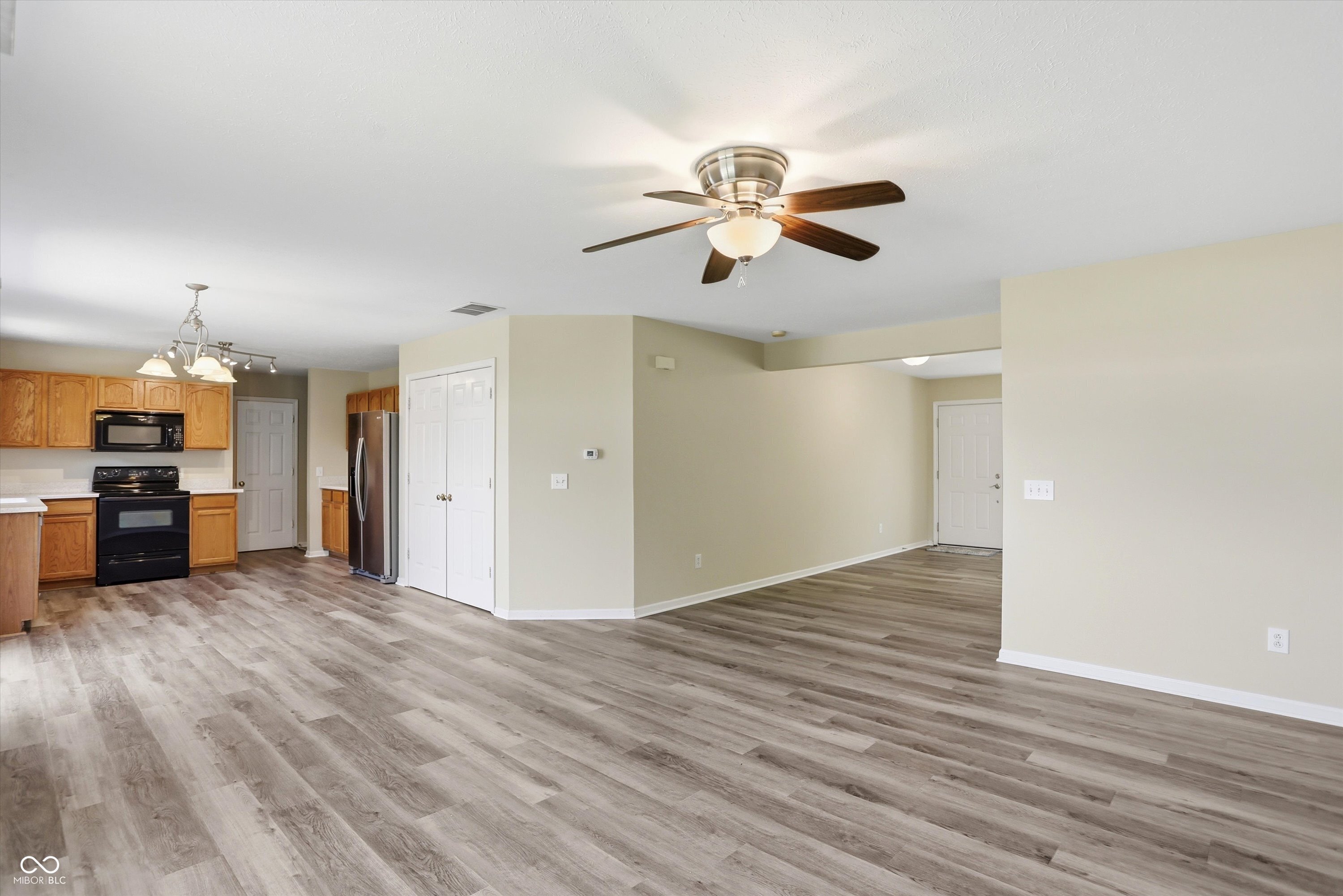 10802 Pleasant View Lane