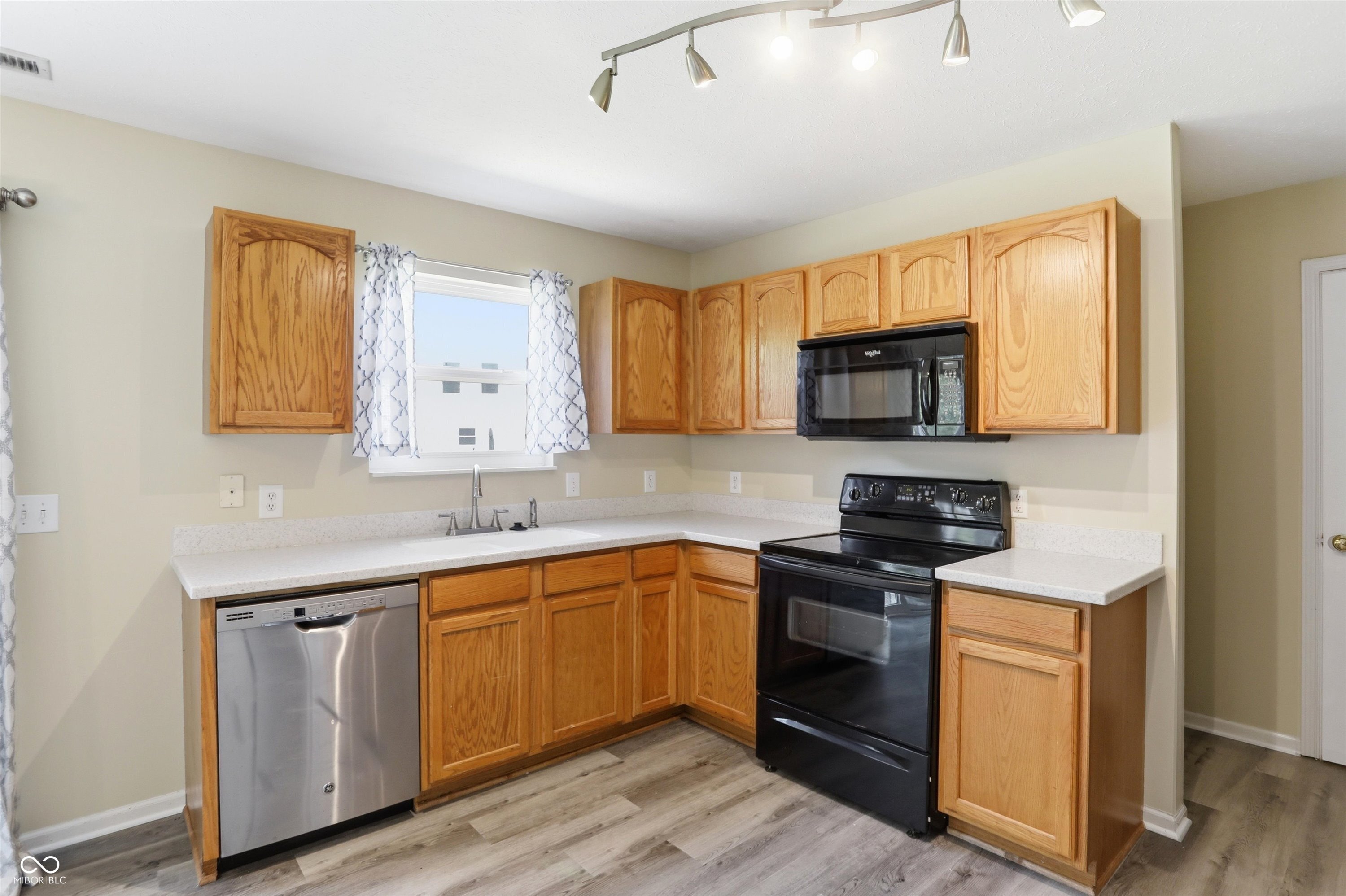10802 Pleasant View Lane