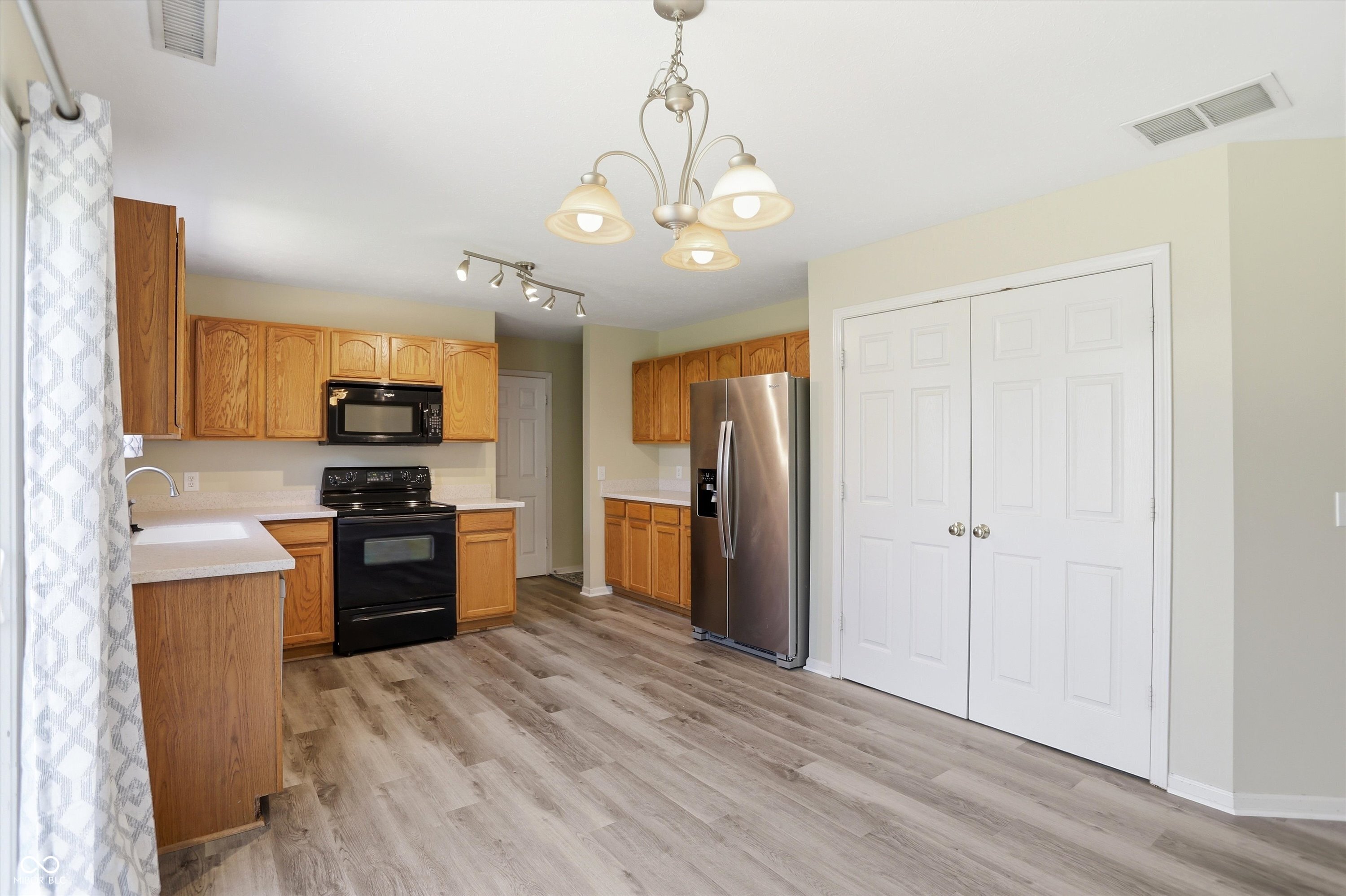10802 Pleasant View Lane